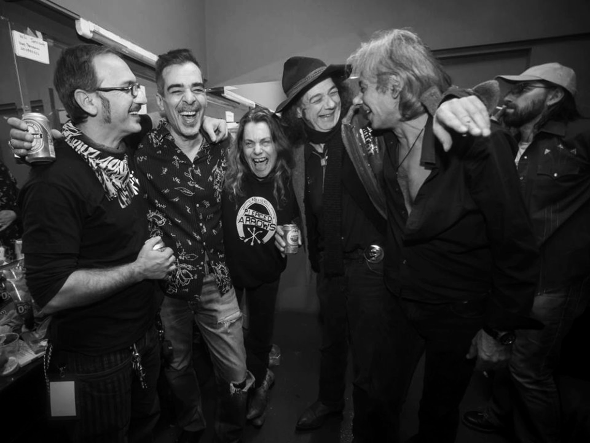 The Last Drive: Overloaded – Συνέντευξη με τον φωτογράφο Δημήτρη Μυλωνά για το λεύκωμα που κυκλοφορεί από τις εκδόσεις Οξύ