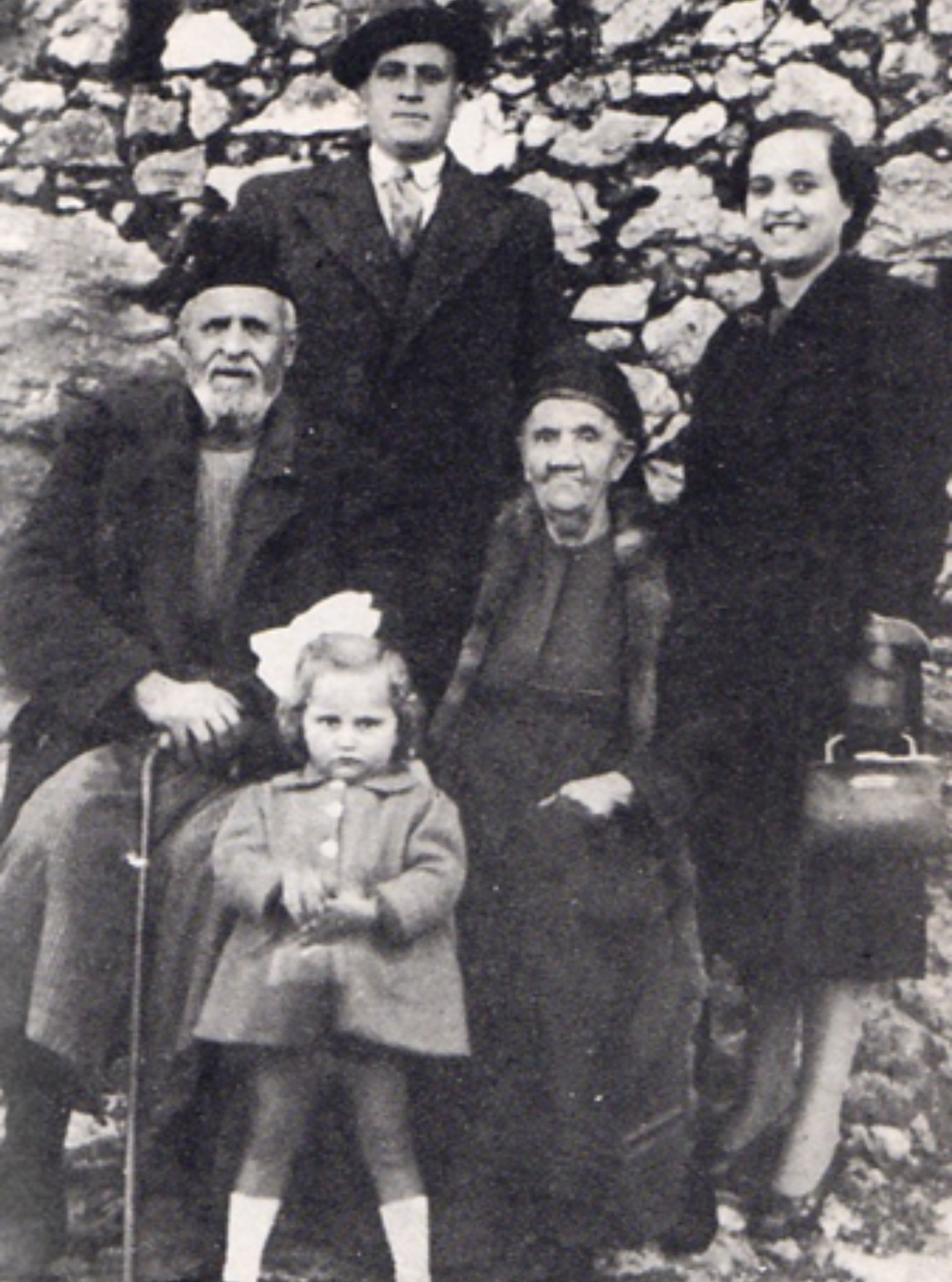 Ο παππούς, η γιαγιά και το ξαδερφάκι της Μπέρρυ που δεν επέστρεψαν ποτέ από το Άουσβιτς