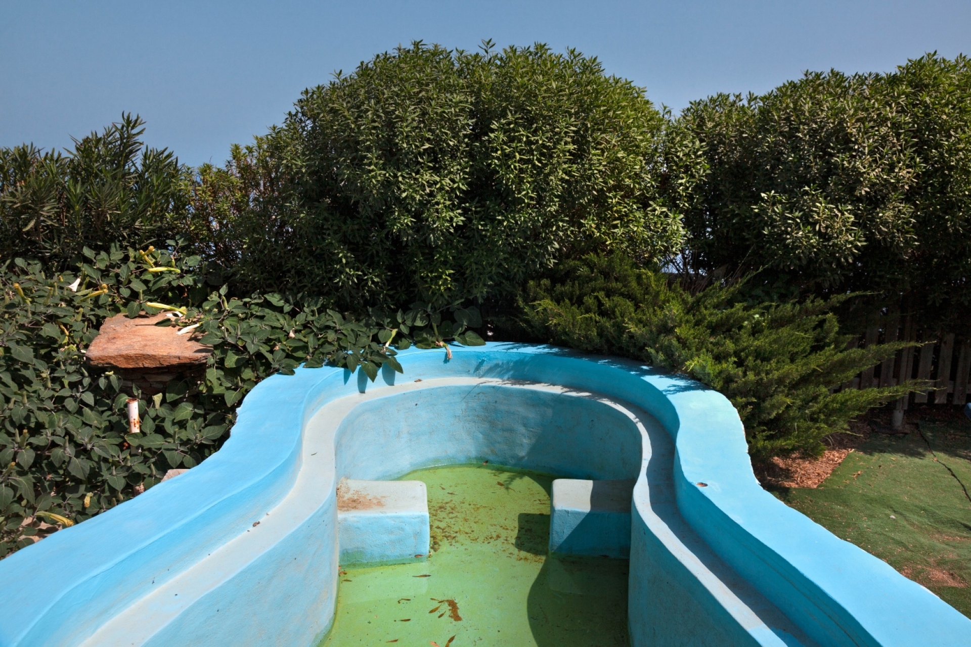 «Phantom Water», το photobook του Παύλου Λάζου για την ανυδρη Σίφνο