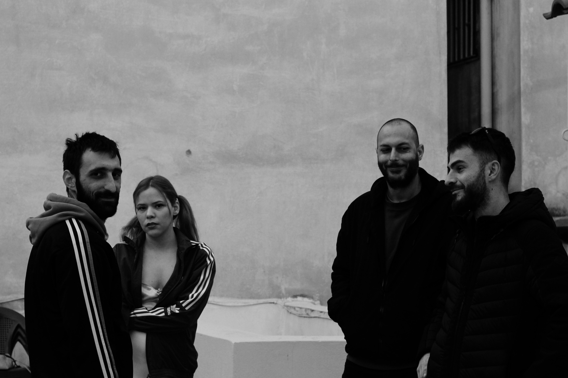 Jolly Roger - 10 χρόνια κενό: Το hip hop σχήμα μιλάει στην Athens Voice για το ραπ, την ποίηση και τη ζωή, λίγο πριν το μεγάλο, διπλό επετειακό live, 2 και 3 Μαρτίου στην Αρχιτεκτονική