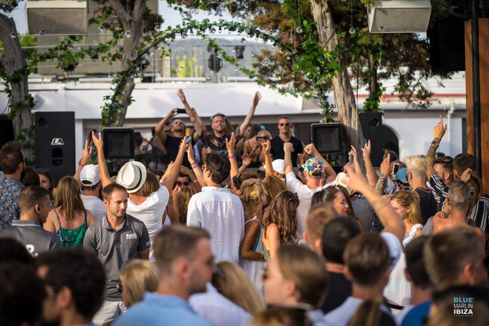 CJ Jeff: Συνέντευξη με τον μουσικό παραγωγό και DJ πριν το πάρτι του στην Αθήνα για τα 25 χρόνια του στα decks.