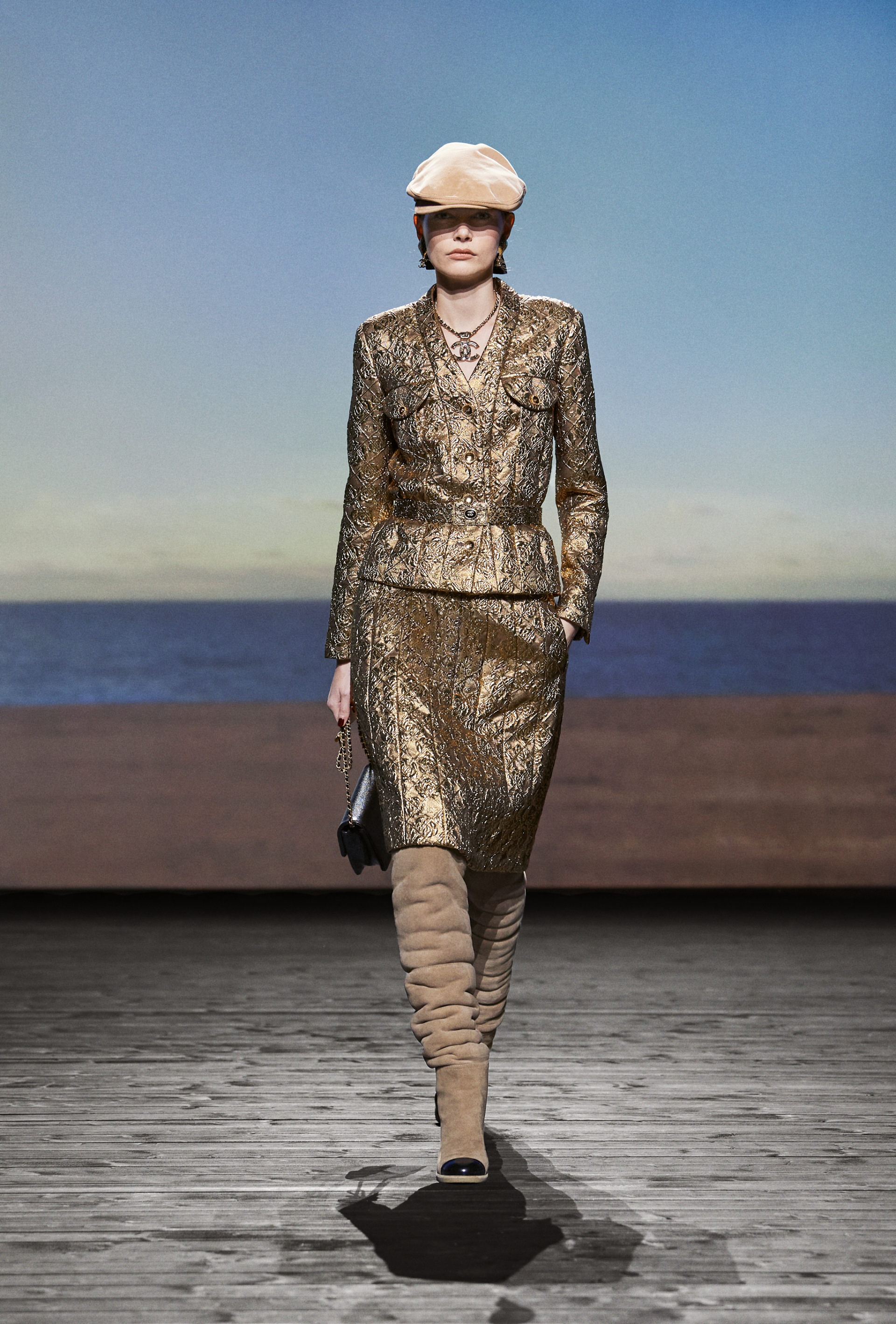 CHANEL: Η επίδειξη της συλλογής FW24-25 στο Παρίσι 