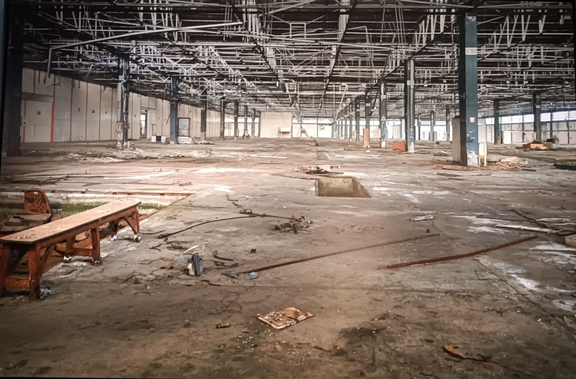 Φωτογραφία από τον εσωτερικό χώρο του εργοστασίου