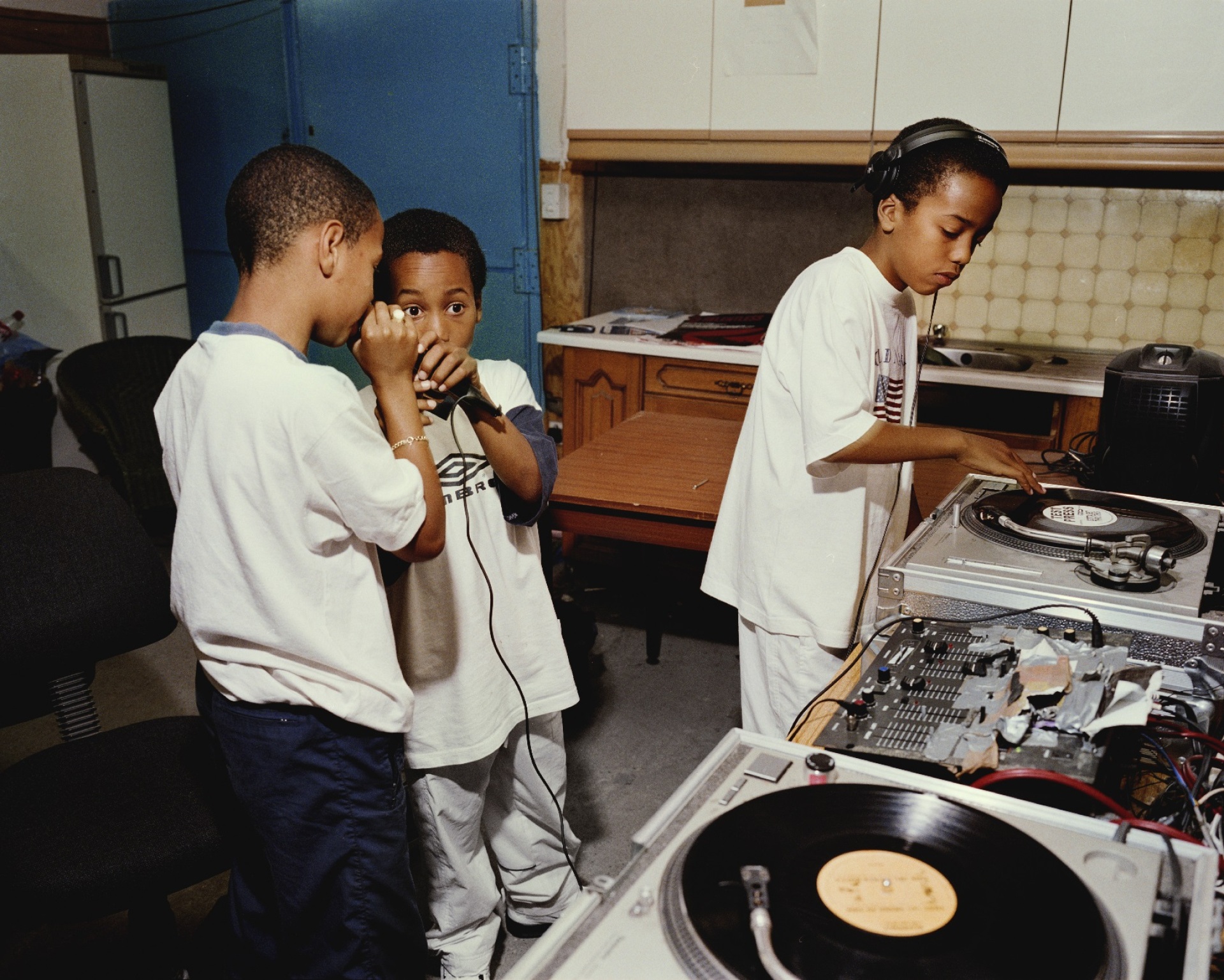 Ewen Spencer: Ο φημισμένος βρετανός φωτογράφος μιλάει στην Athens Voice για τις εικόνες του, τη ζωή στη Βρετανία, τις συνεργασίες του