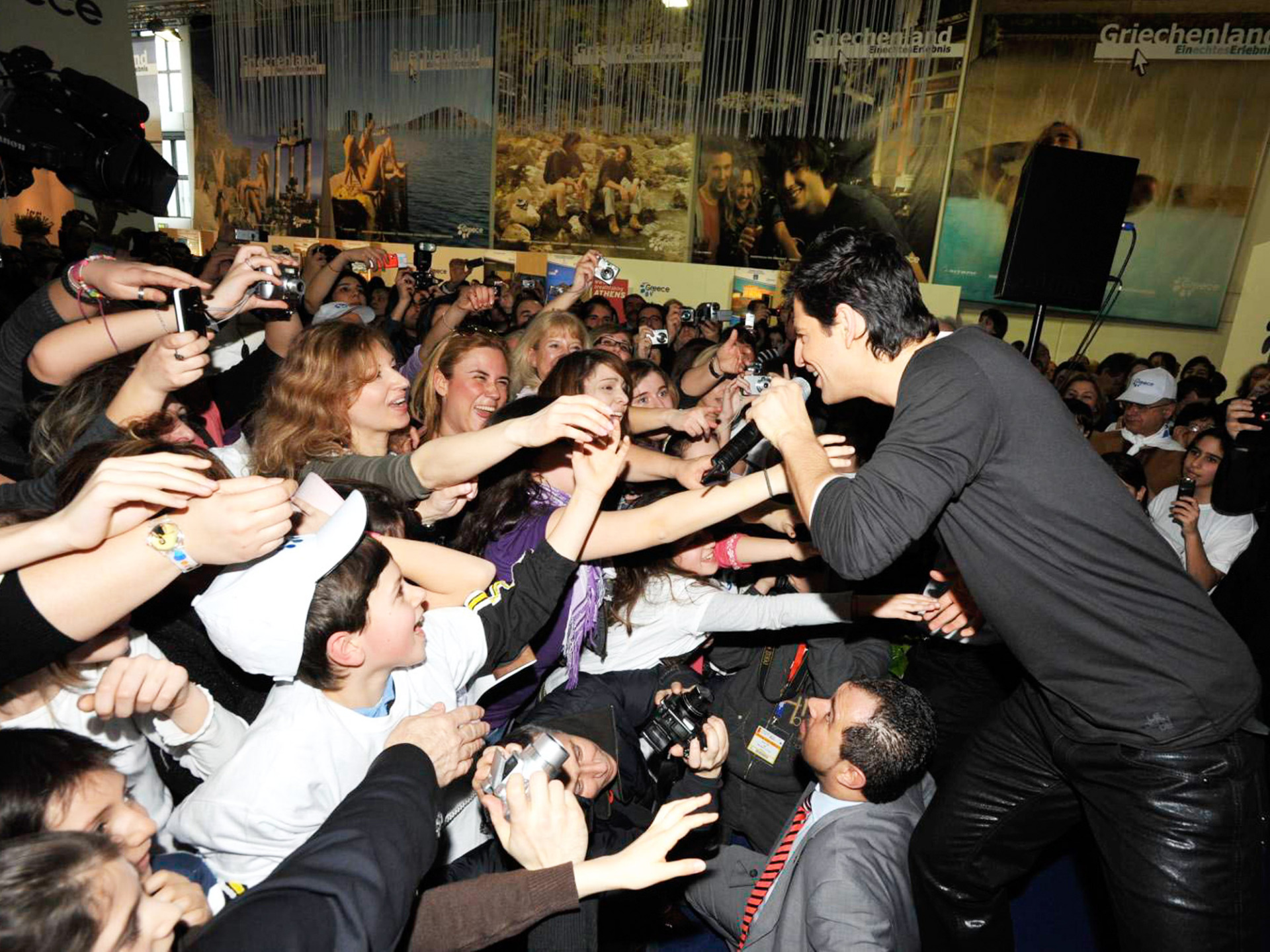 Σάκης Ρουβάς