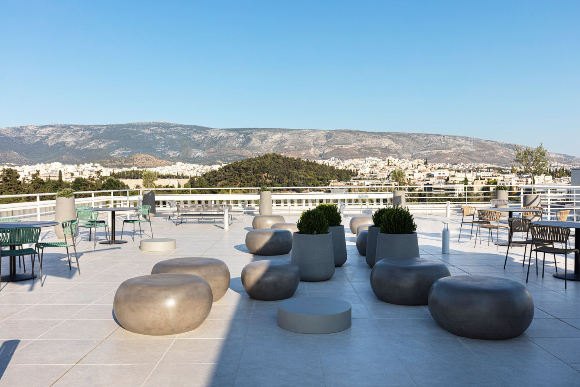 Amalias 40 Office Building