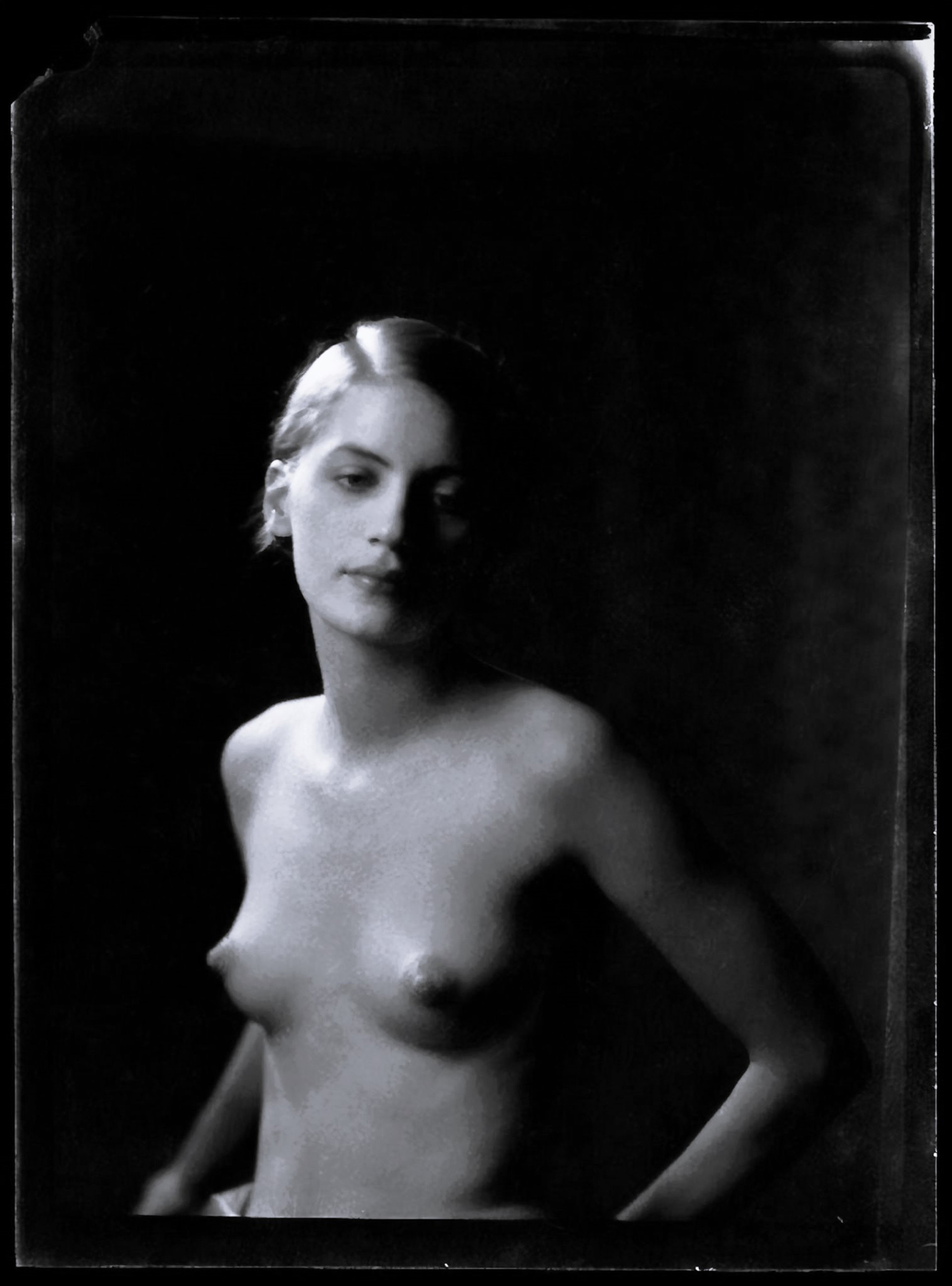 Η Lee Miller φωτογραφήμενη από τον Arnold Genthe το 1920