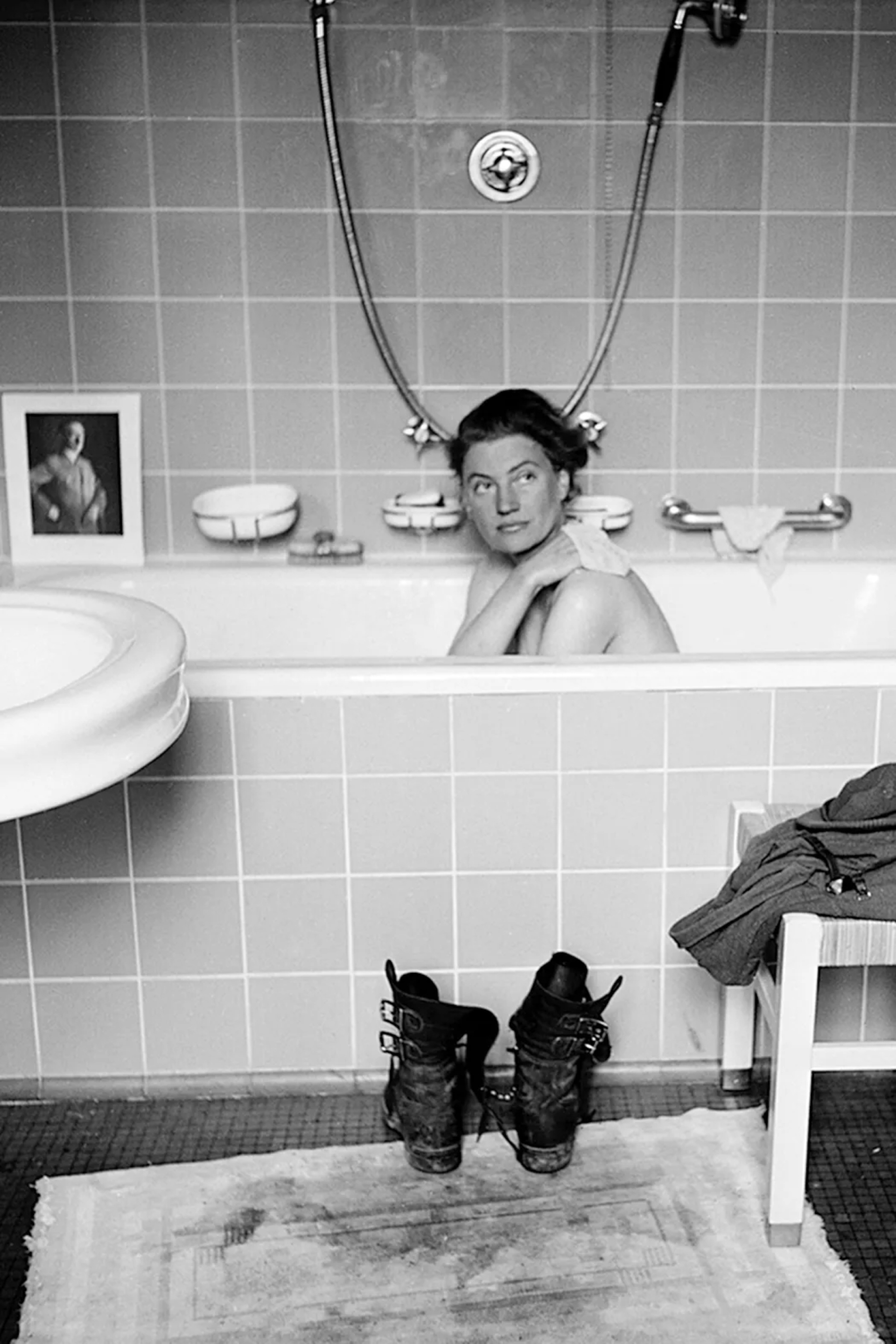 Η περίφημη φωτογραφία της Λι Μίλερ στο μπάνιο του Χίτλερ στις 30 Απριλίου 1945 © Lee Miller Archives
