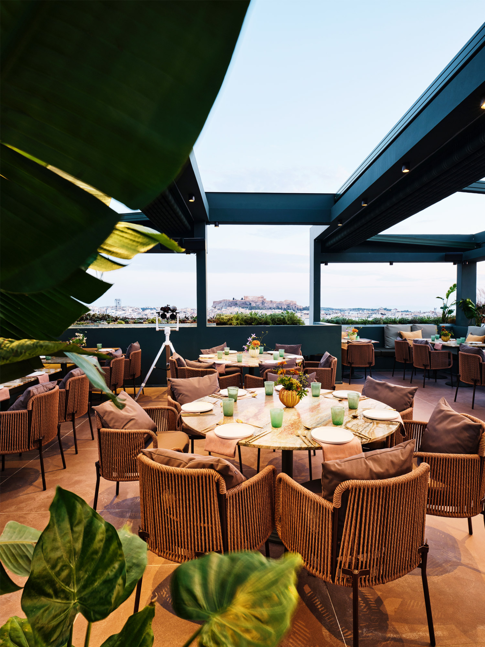 10 Urban Roof, Radisson Blu Park Hotel