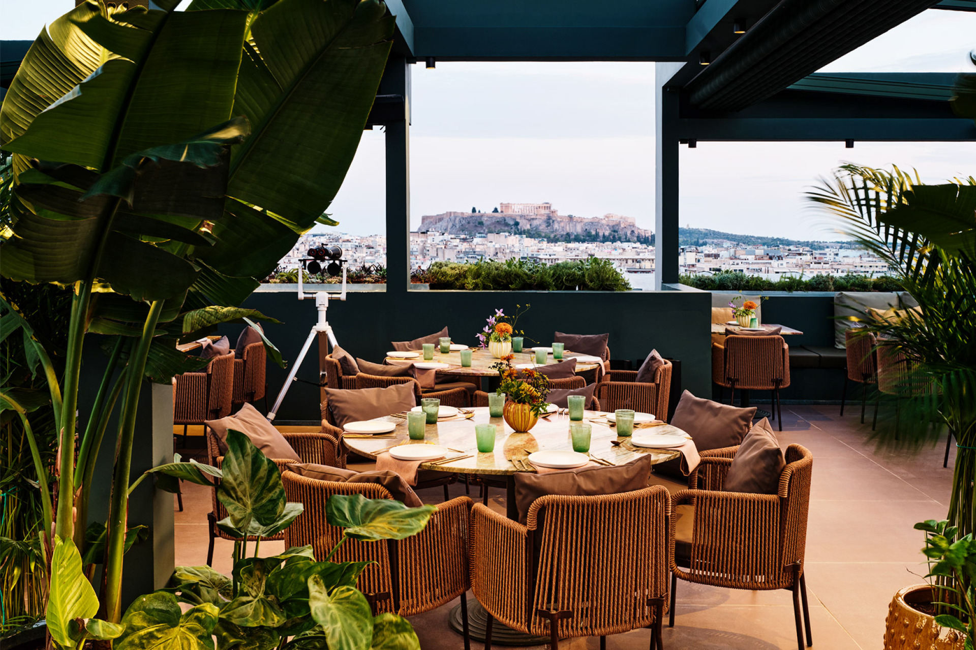 10 Urban Roof, Radisson Blu Park Hotel