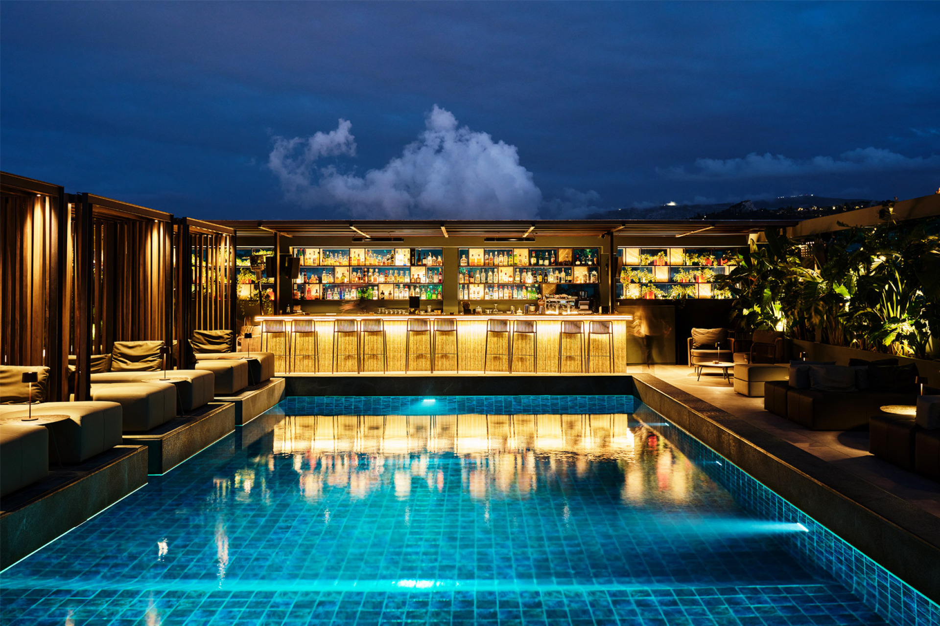 10 Urban Roof, Radisson Blu Park Hotel