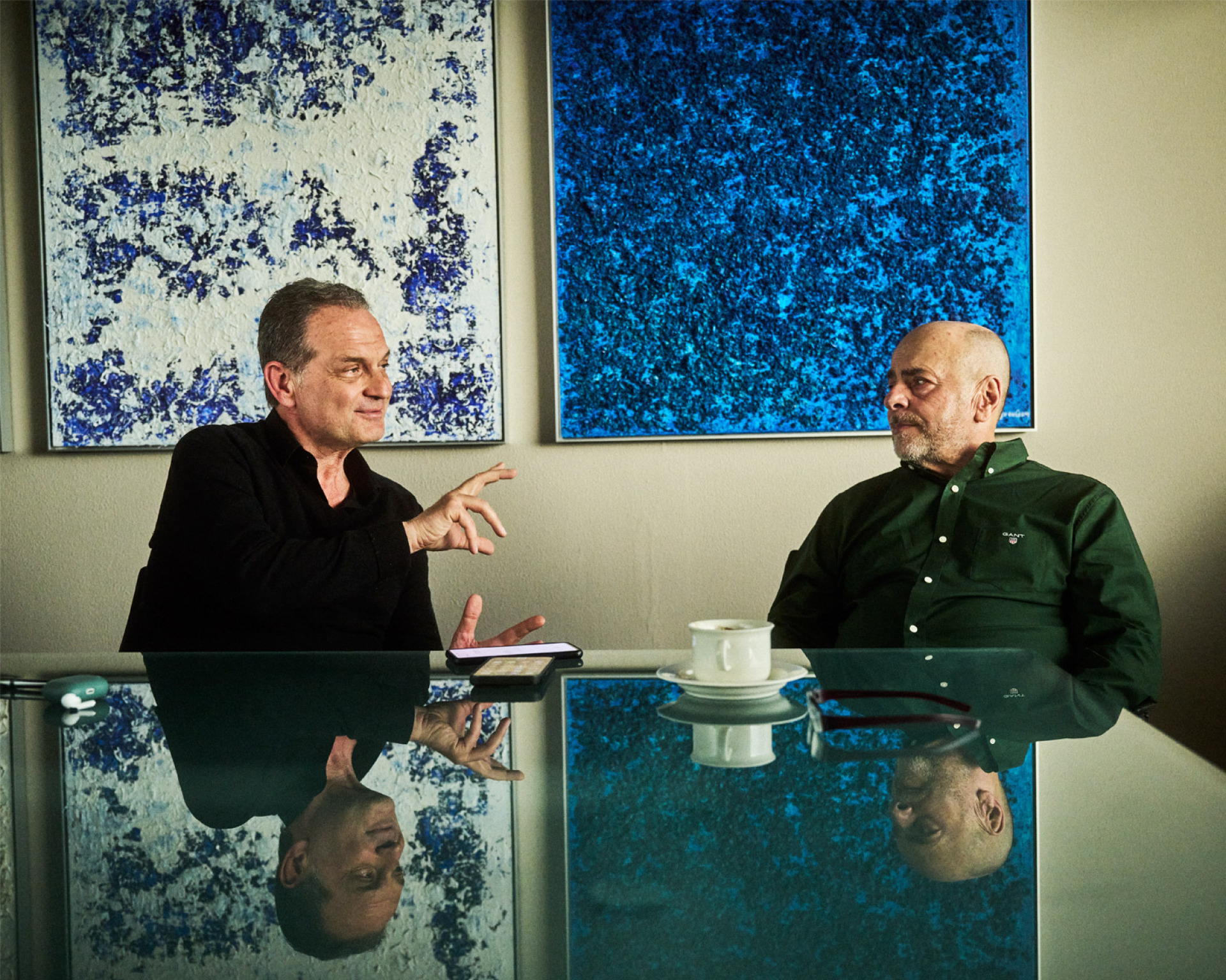 Ο Μάκης Προβατάς με τον Γιάννη Αλαφούζο, στο γραφείο του