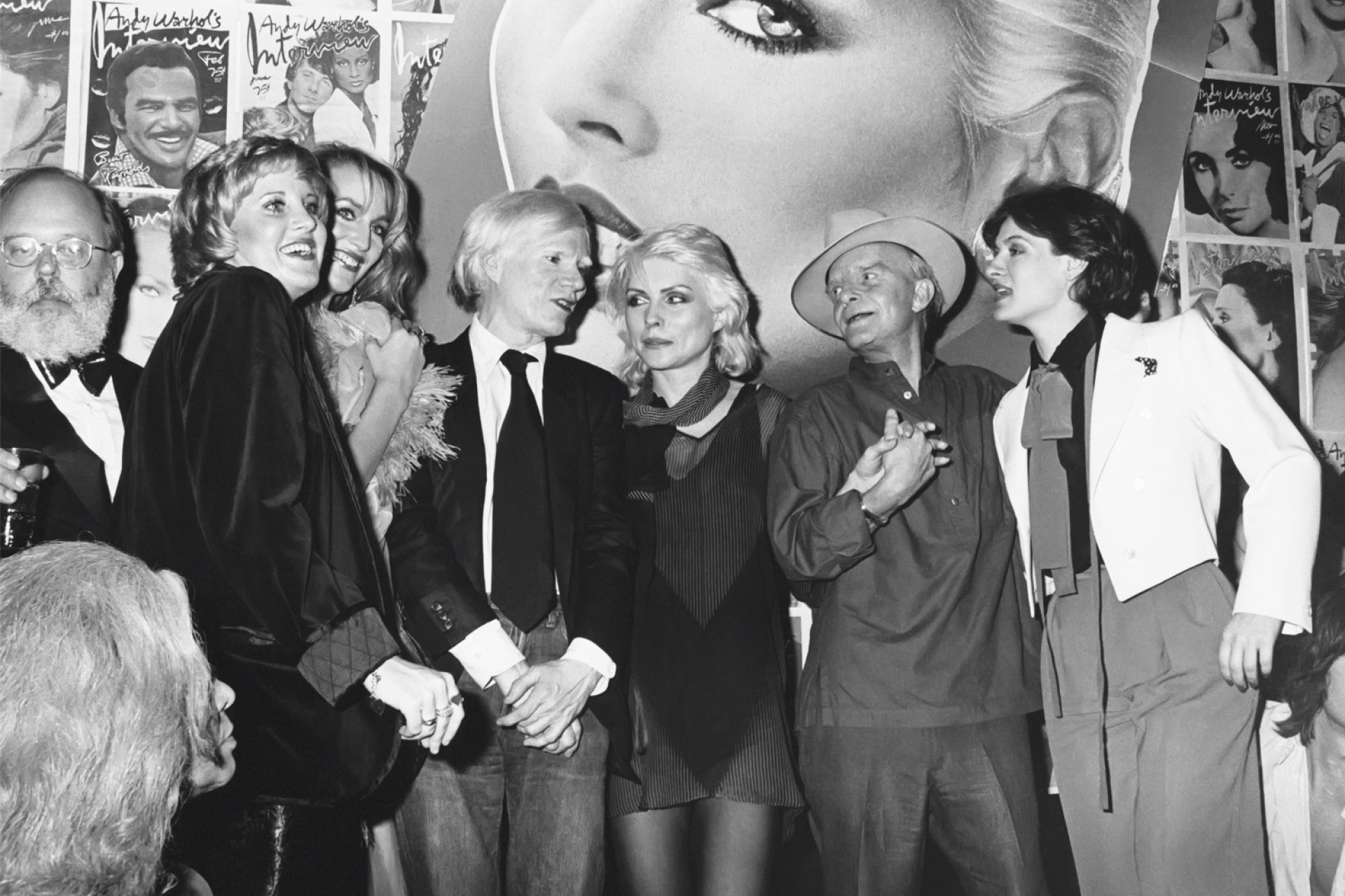 Studio 54, Νέα Υόρκη.  Διακρίνονται οι: Τζέρι Χολ, Άντι Γουόρχολ, Ντέμπι Χάρι, Τρούμαν Καπότε, Παλόμα Πικάσο