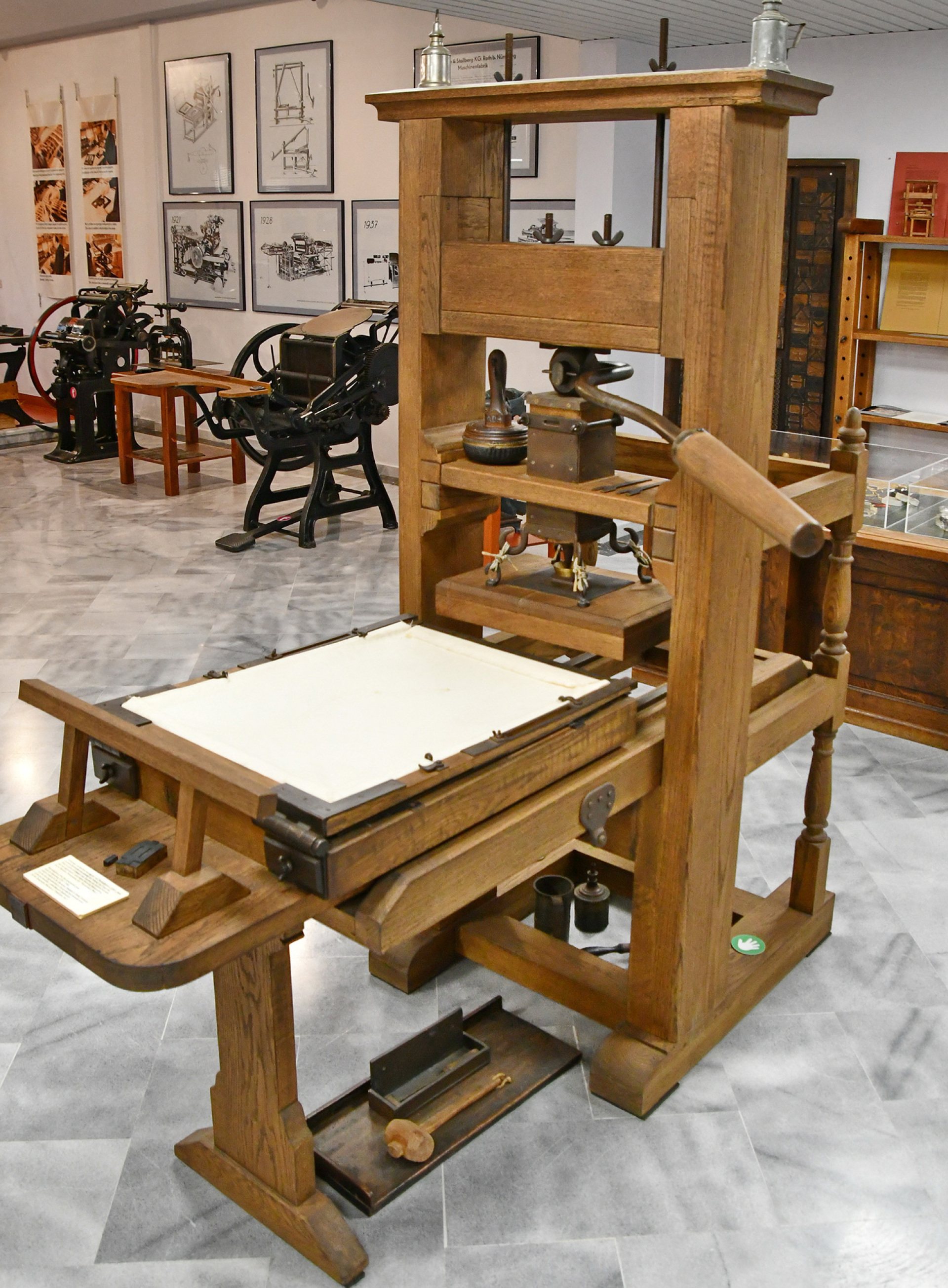 Μουσείο Τυπογραφίας Γιάννη και Ελένης Γαρεδάκη - Το ξύλινο τυπογραφικό πιεστήριο βασισμένο σε αυτό που επινόησε ο Γουτεμβέργιος