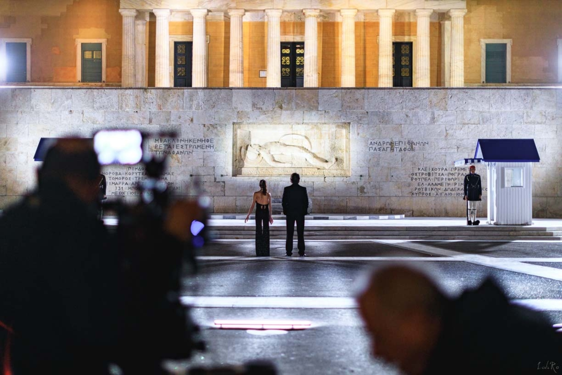 Νυχτερινός Εκφωνητής: Ο Ρένος Χαραλαμπίδης γράφει στην Athens Voice για τη νέα ταινία του και μοιράζεται backstage στιγμές και εικόνες από τα γυρίσματά της στην Αθήνα.