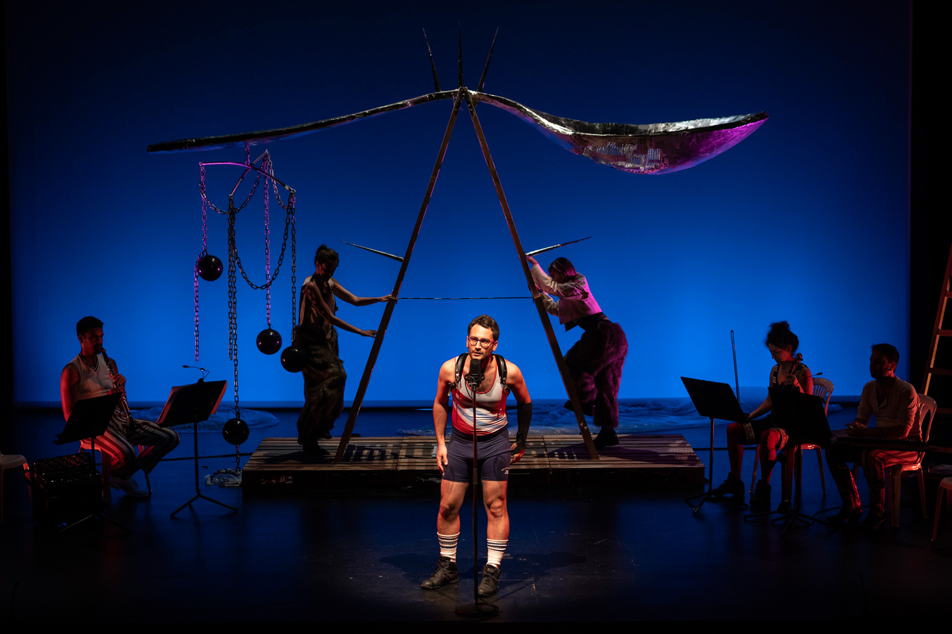 Κουταλιανοί ή Το βάρος της ιστορίας