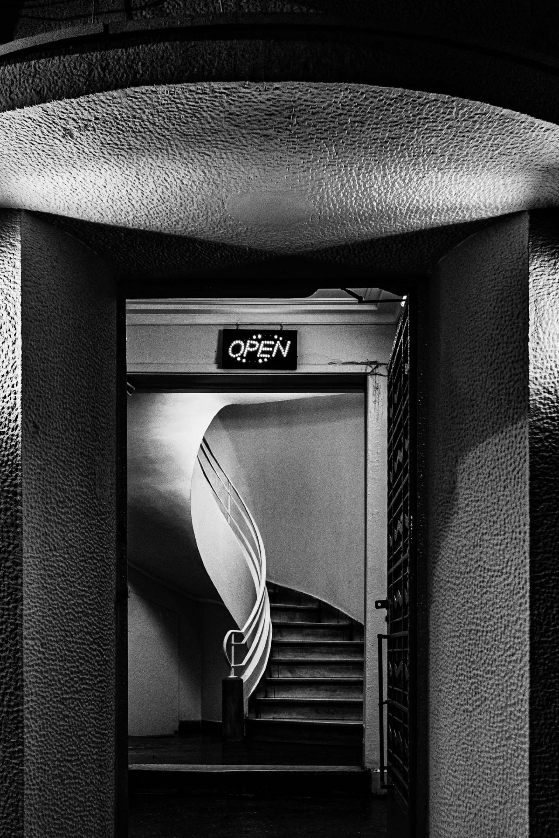 Athens A.M: Η ιστορία της νυχτερινής αθηναϊκής ζωής