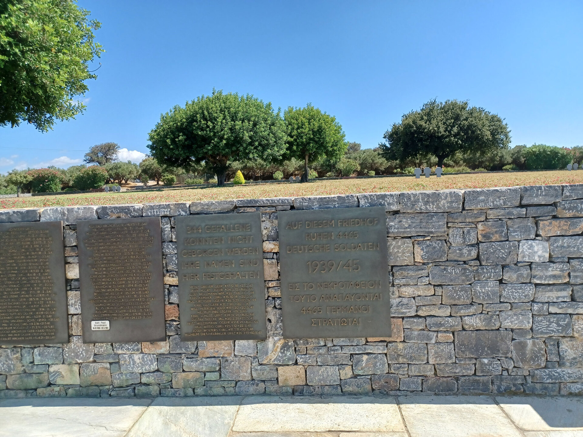 Γερμανικό Νεκροταφείο του Μάλεμε, στην Κρήτη