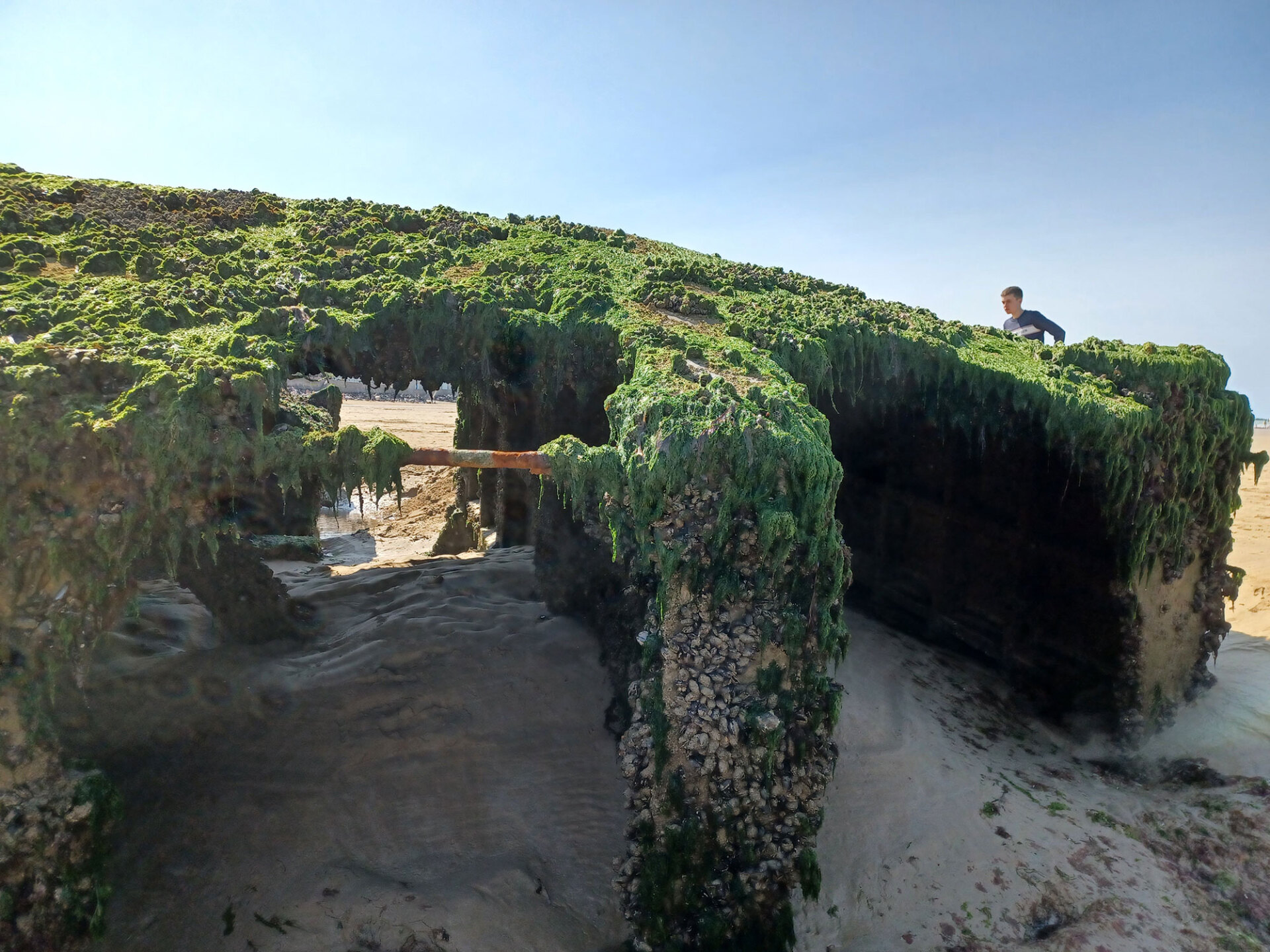 Τμήμα του λυόμενου λιμανιού Mulberry στην ακτή Gold