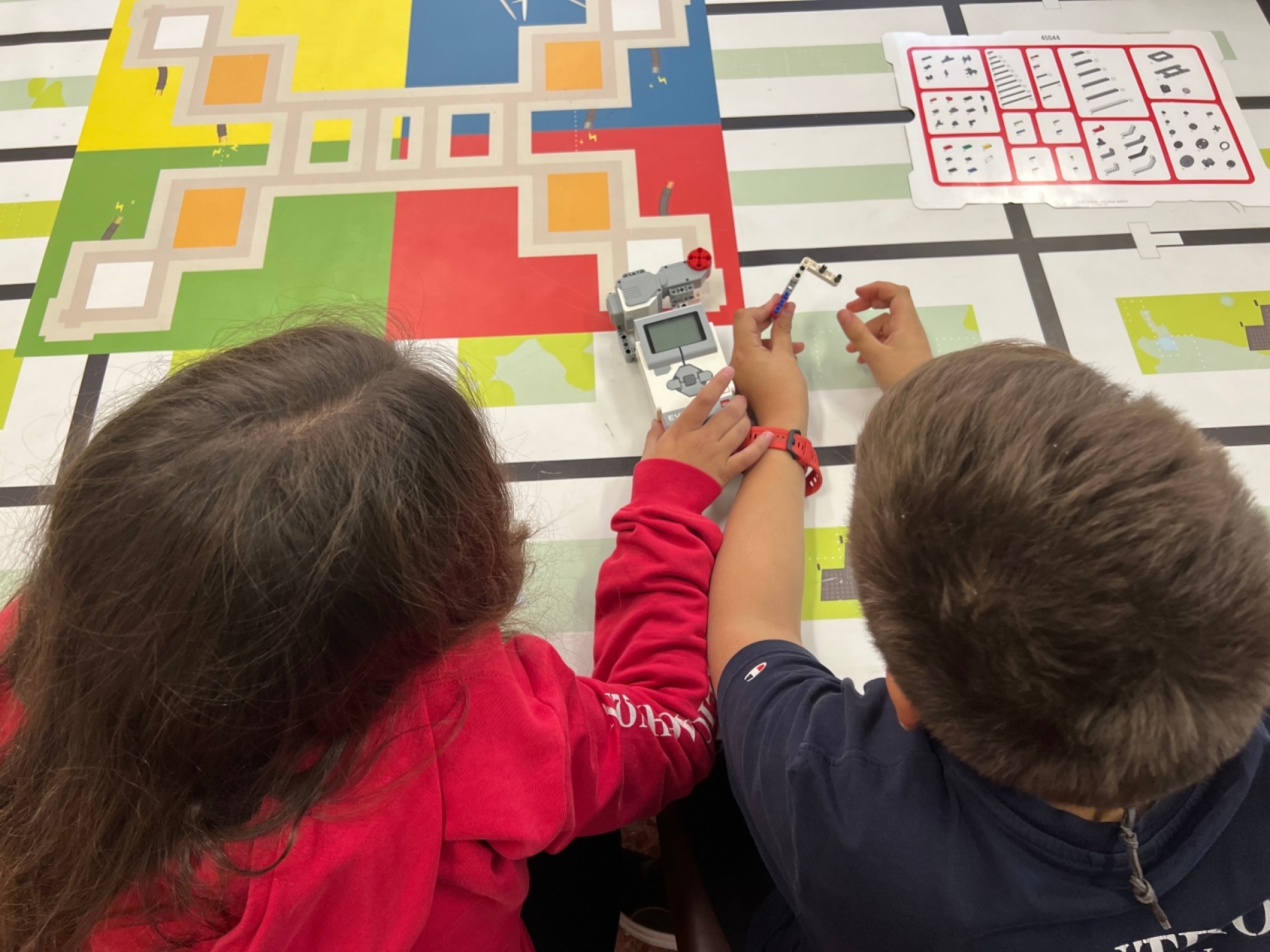 Λεόντειος Σχολή