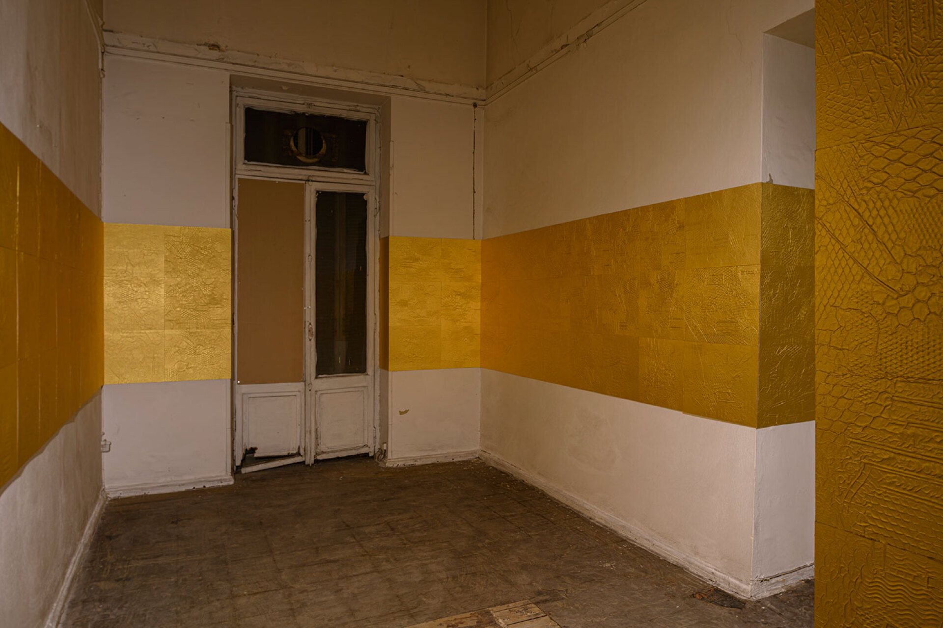 Στέλλα Μελετοπούλου, Timeless Imprints (2024) αλουμινόχαρτο με χρώμα, διαστάσεις μεταβλητές © Χρίστος Σιμάτος