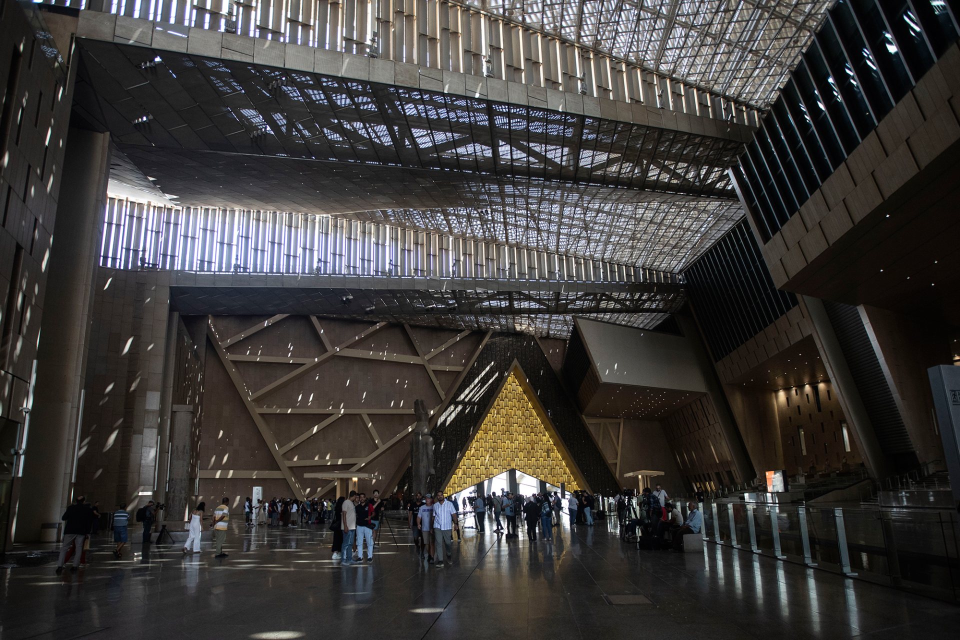 Το εσωτερικό του Μεγάλου Αιγυπτιακού Μουσείου (GEM) © Gehad Hamdy/dpa (Photo by Gehad Hamdy/picture alliance via Getty Images