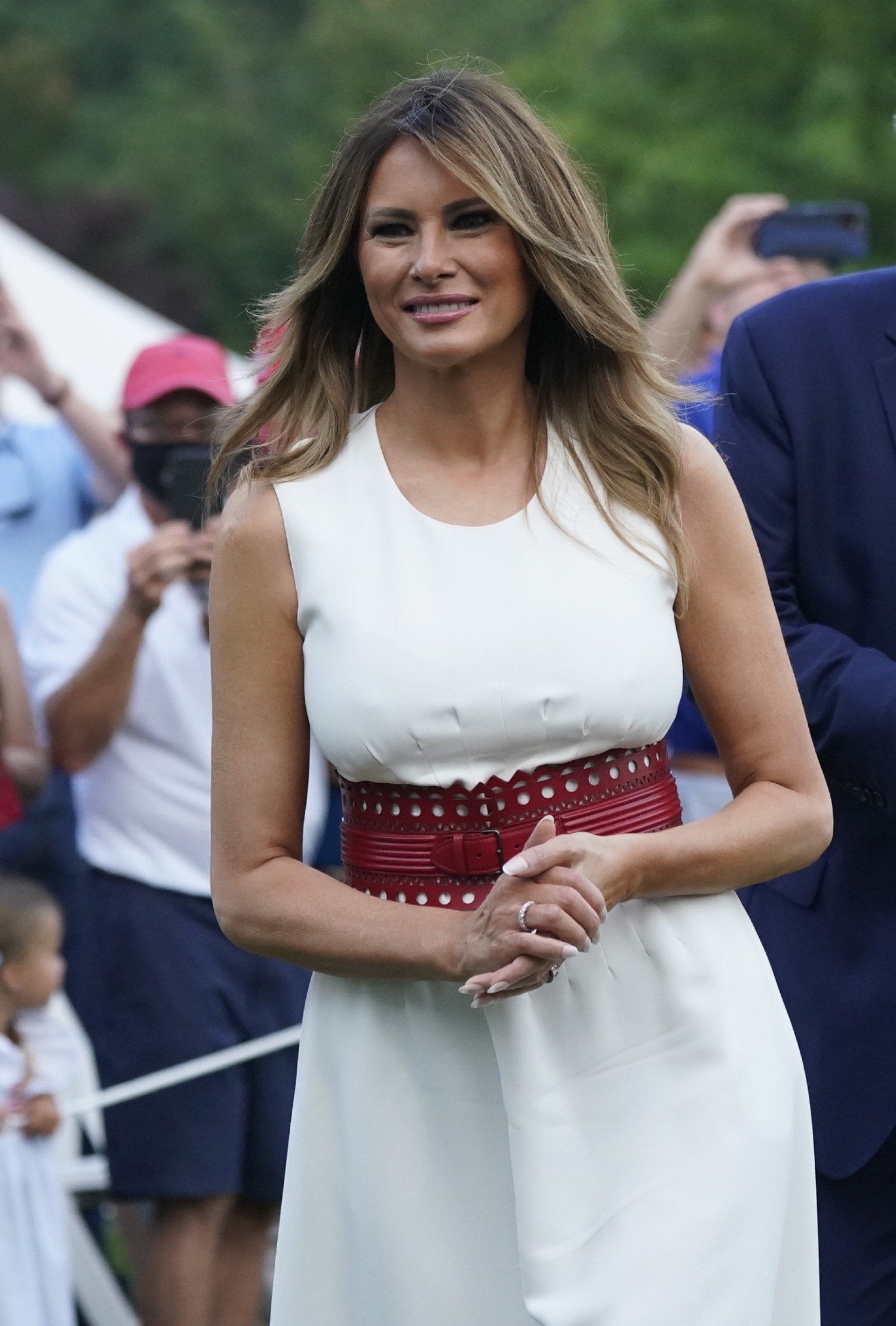 H Μελάνια Τραμπ με φόρεμα Alexander McQueen