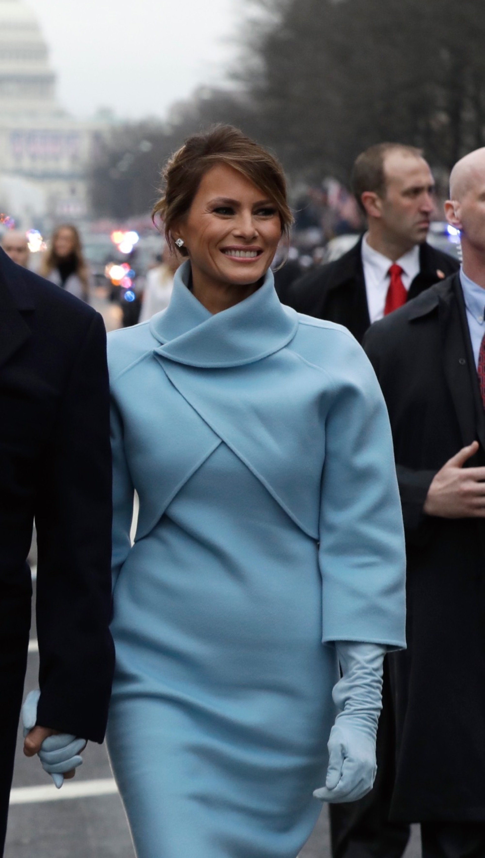 H Μελάνια Τραμπ με φόρεμα Ralph Lauren