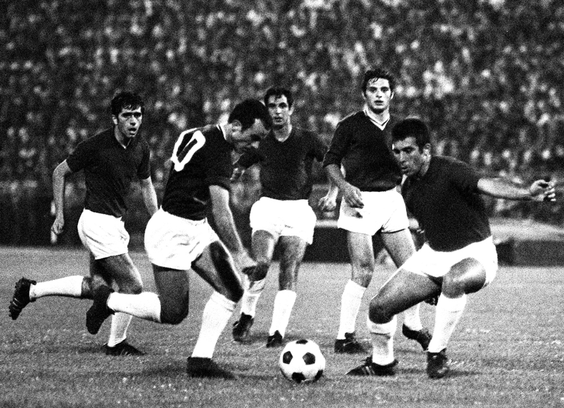 Μίμης Δομάζος: Ο Στρατηγός του ελληνικού ποδοσφαίρου δεν είναι πια εδώ