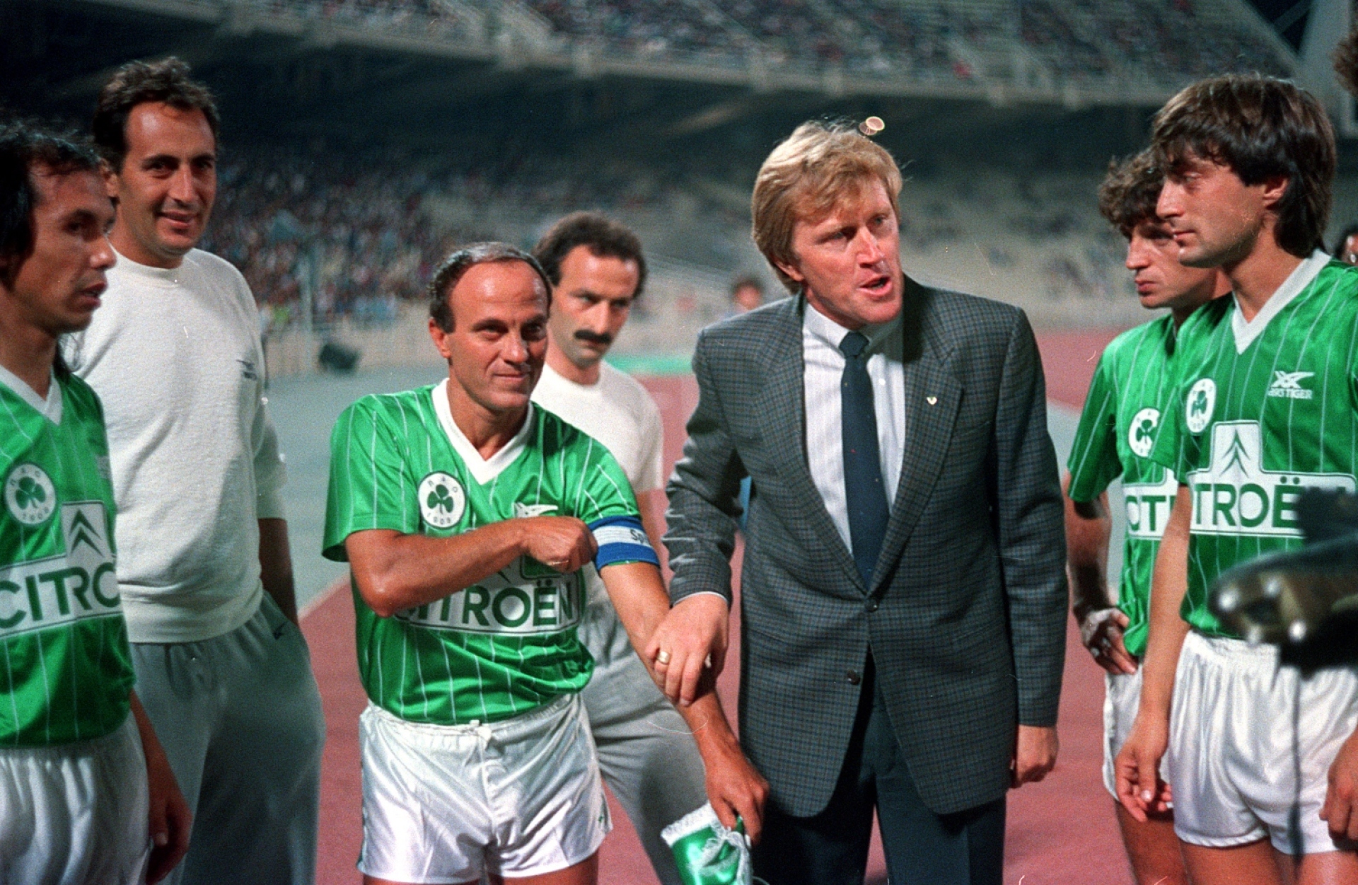 Μίμης Δομάζος: Ο Στρατηγός του ελληνικού ποδοσφαίρου δεν είναι πια εδώ