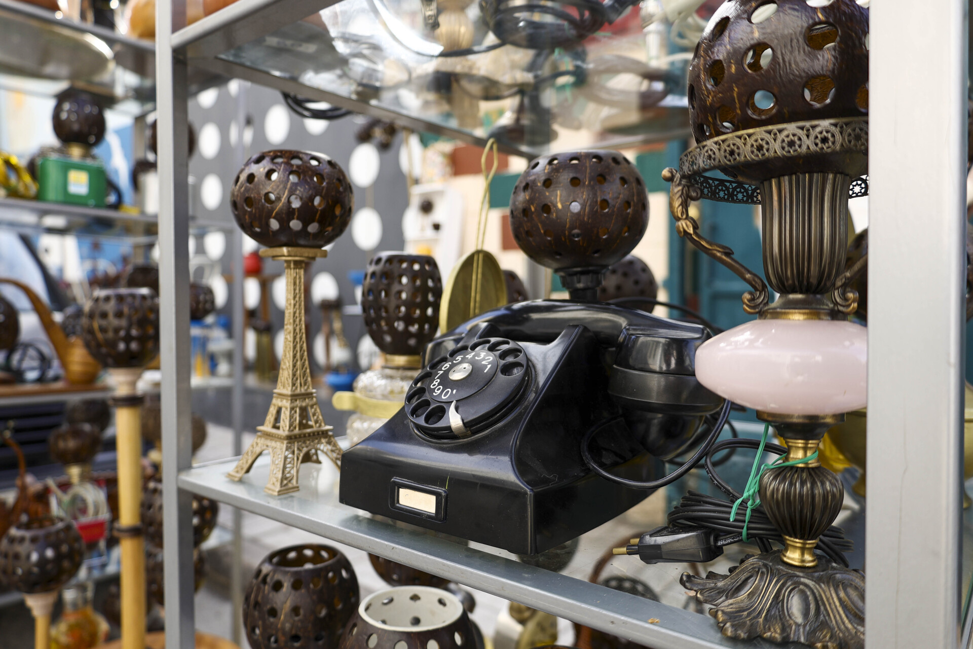 Ένας κόσμος από καρύδες στο Περιστέρι