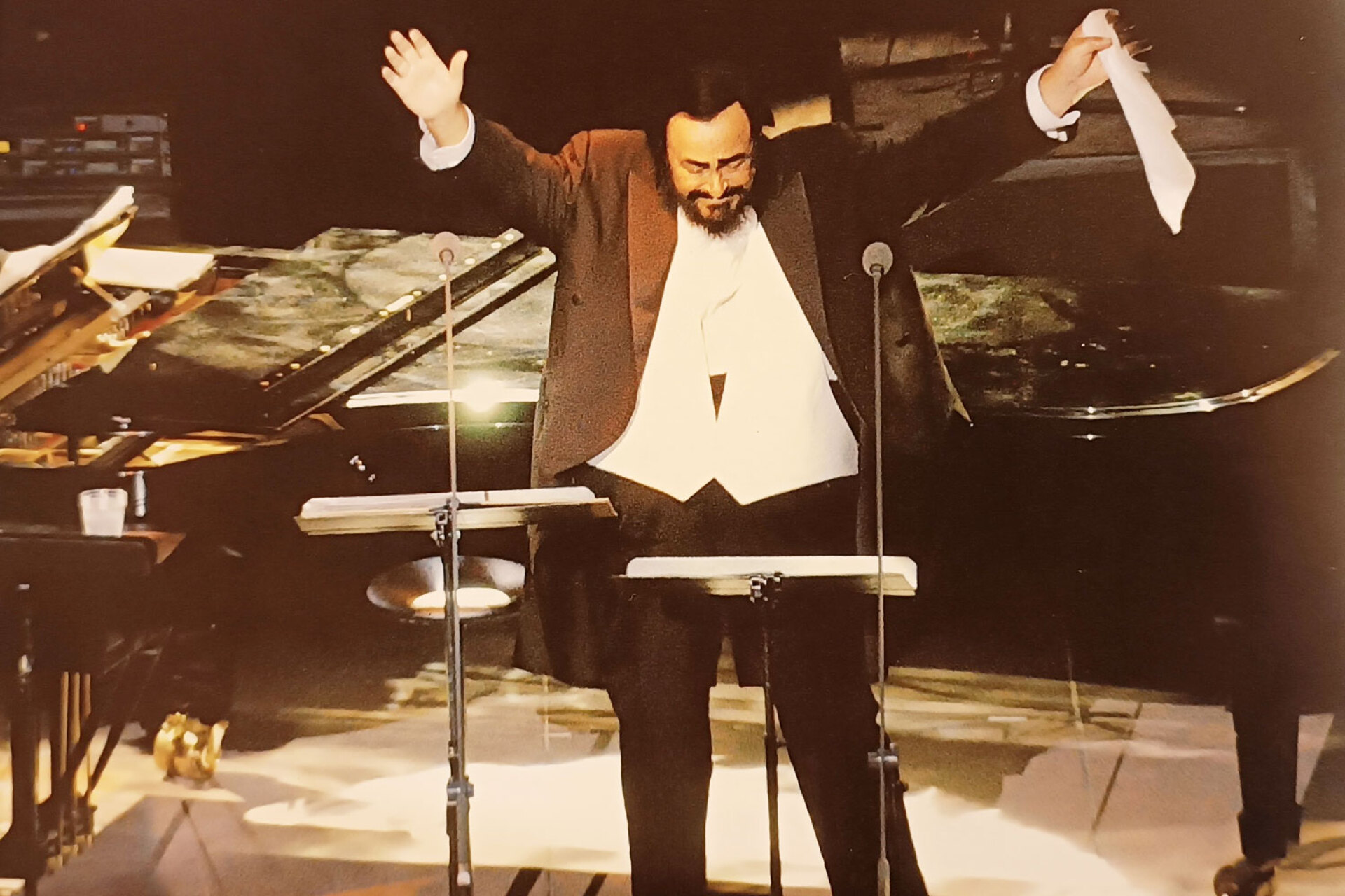 Ρεσιτάλ Λουτσιάνο Παβαρότι, 2004