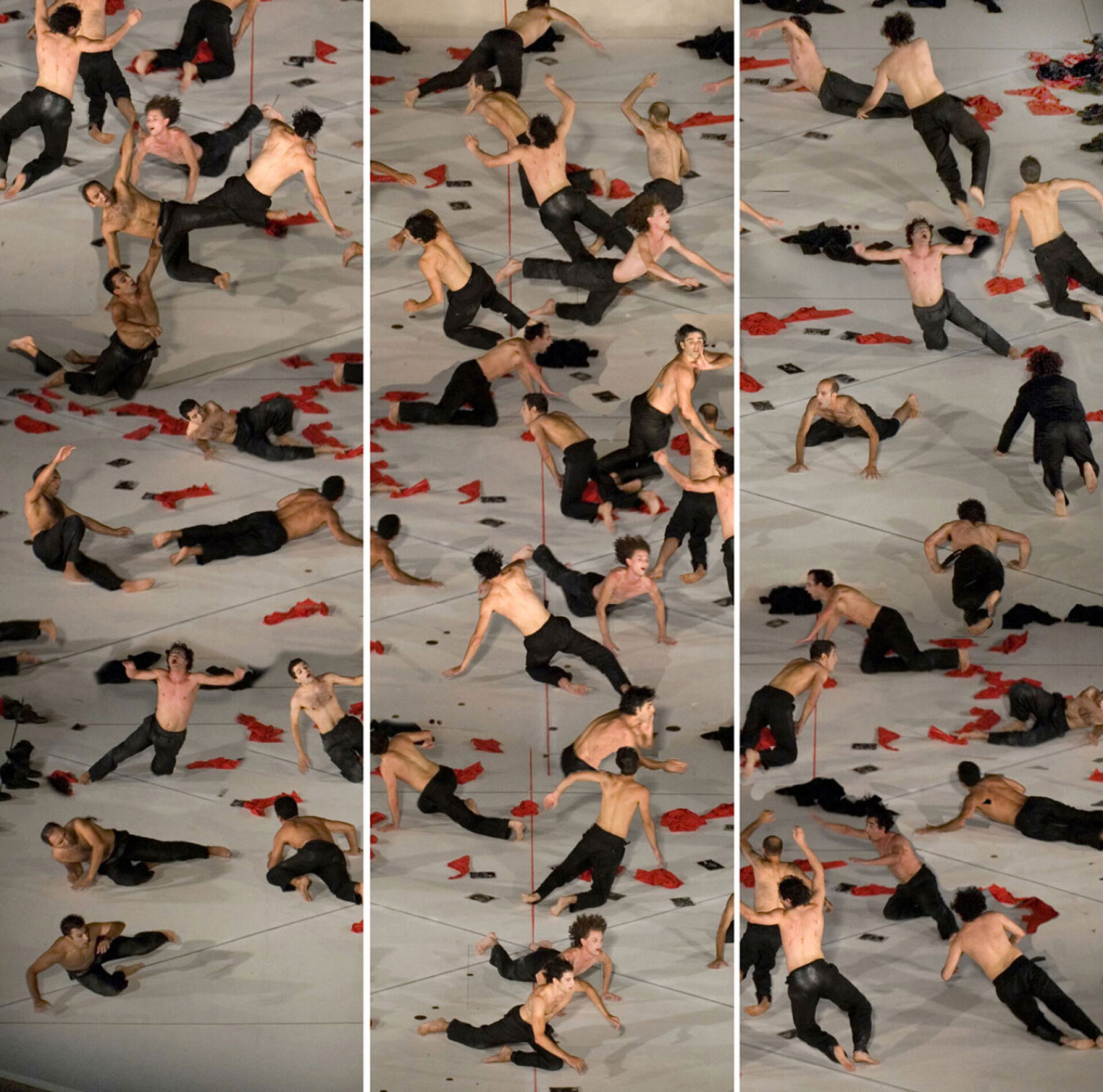 «Πέρσες του Αισχύλου» του Θεόδωρου Τερζόπουλου. Χορός, Επίδαυρος, 2006