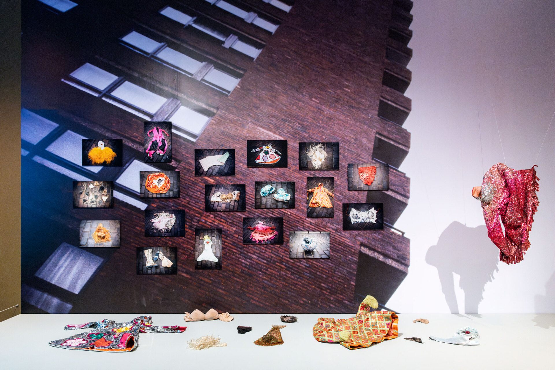 Λι Μπάουερι: Ο άνθρωπος που έγινε ζωντανή τέχνη