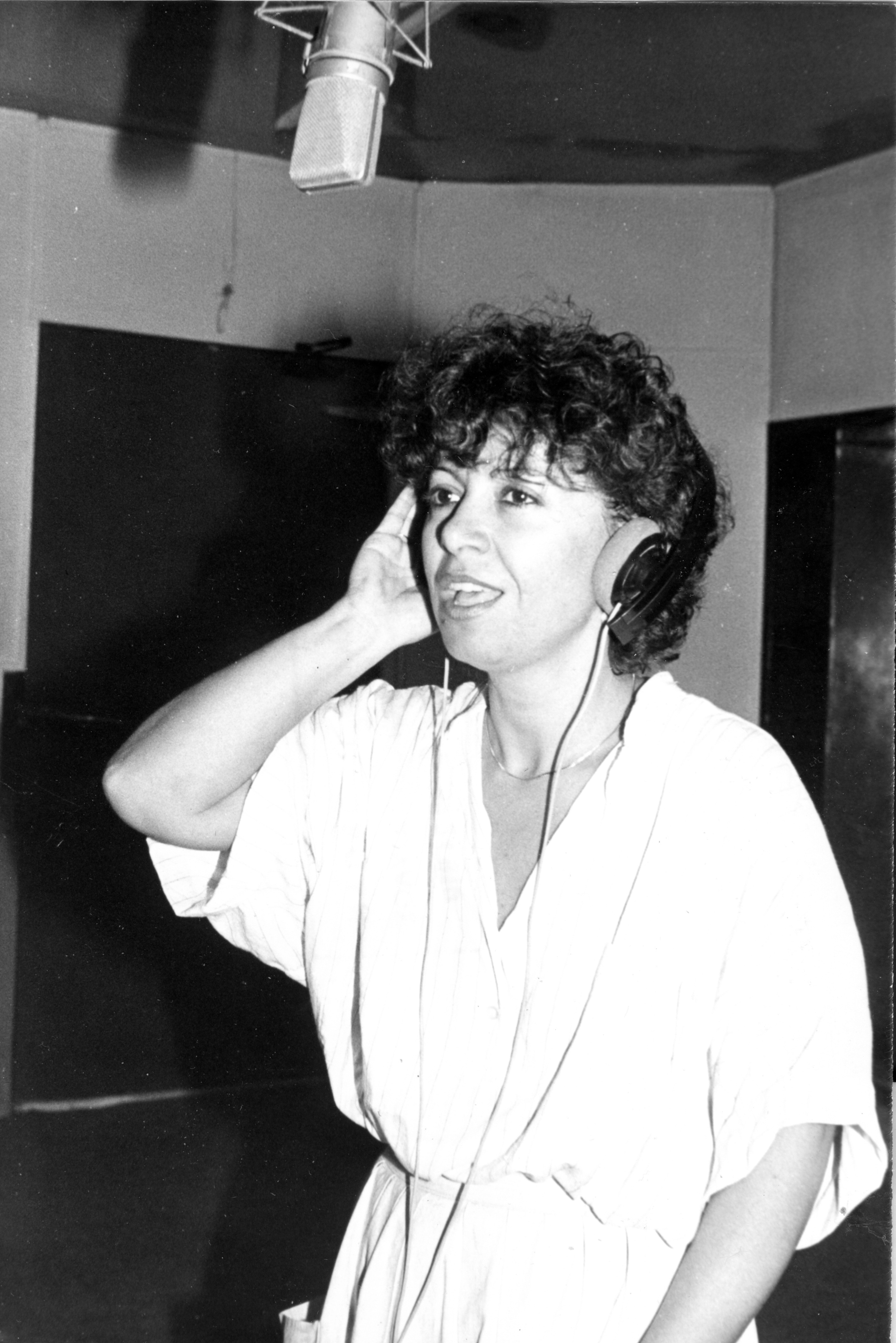 Μαίρη Δαλάκου: Μια μεγάλη εξομολόγηση της ερμηνεύτριας στην Athens Voice για τα 60 και πλέον χρόνια διαδρομής της