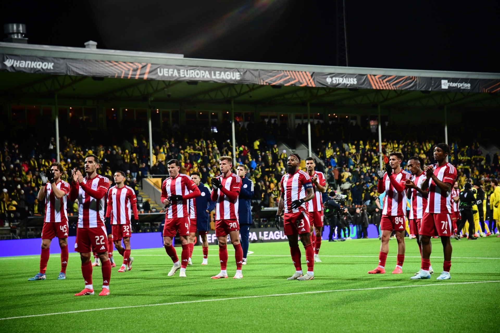 Ο Ολυμπιακός Πρωταθλητής: Στους 48 δρόμους