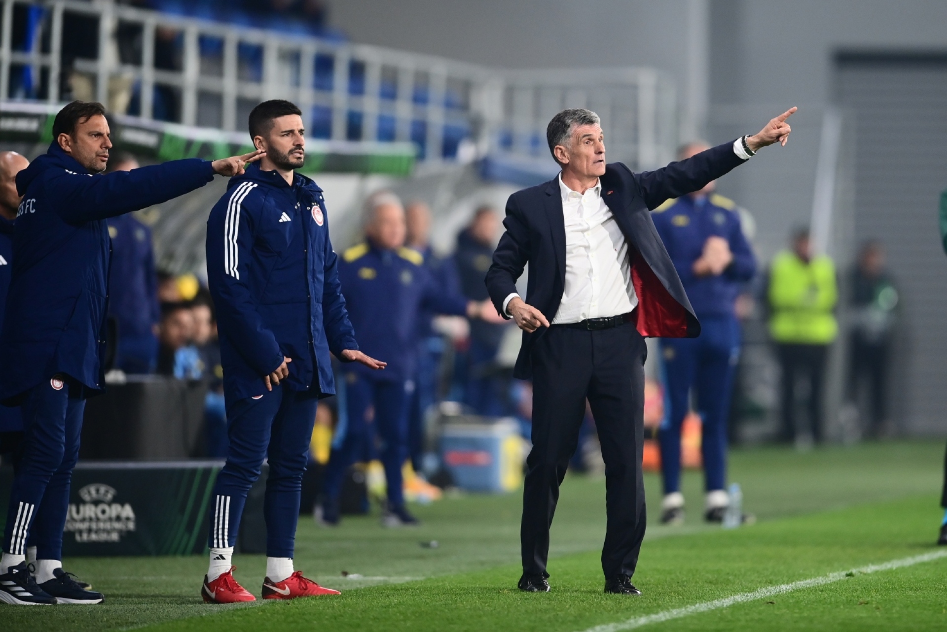 Ο Ολυμπιακός Πρωταθλητής: Στους 48 δρόμους