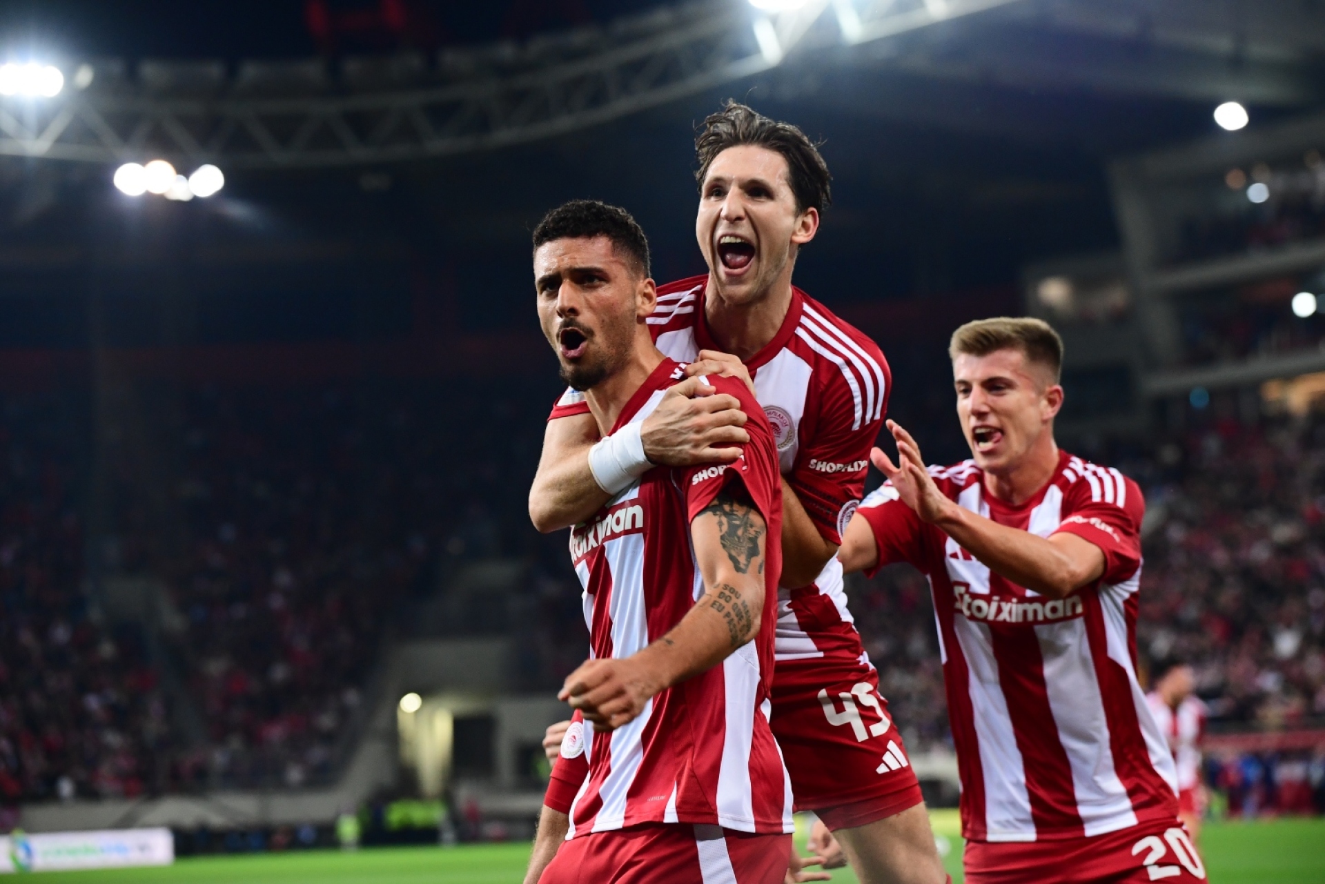 Ο Ολυμπιακός Πρωταθλητής: Στους 48 δρόμους