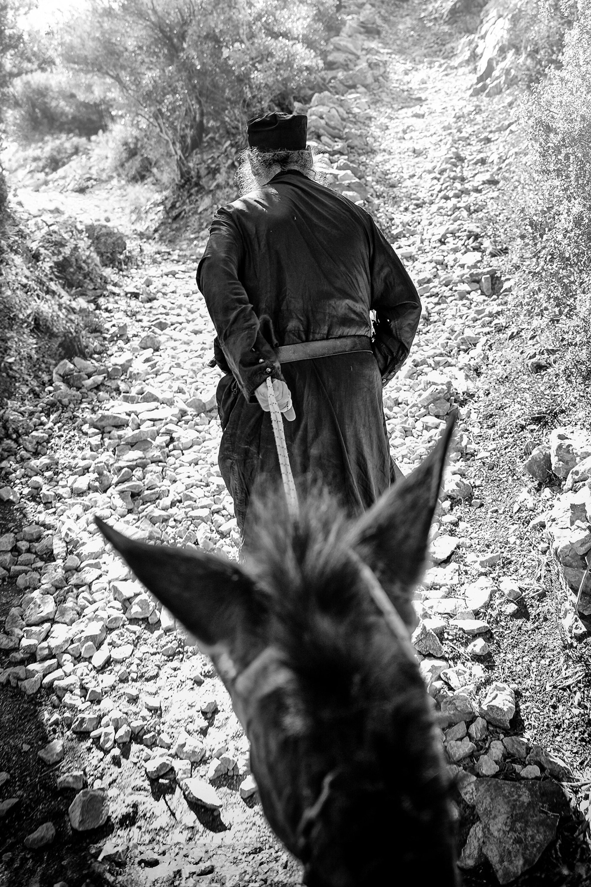 Γιάννης Γιαννάτος | Πέρα από το Ορατό: Μια σιωπηλή αφήγηση στο Άγιο Όρος