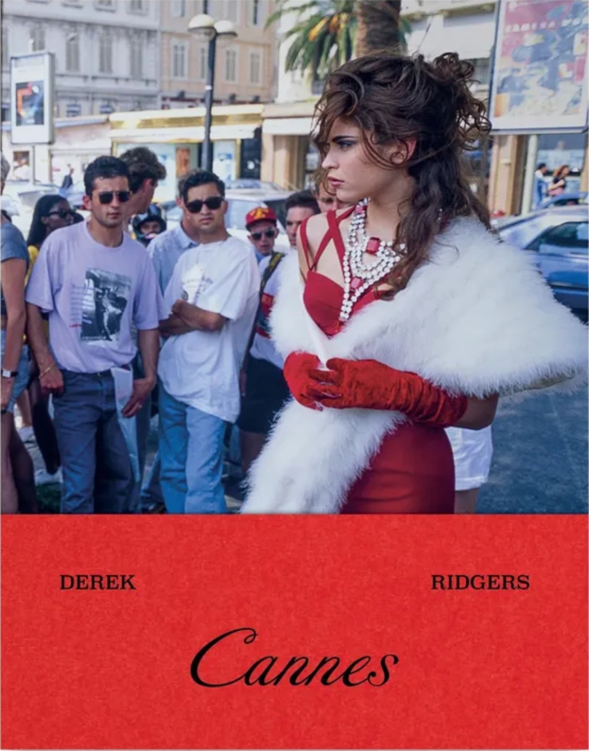 Το φωτογραφικό λεύκωμα «Cannes» του Ντέρεκ Ρίτζερς, από τις εκδόσεις IDEA