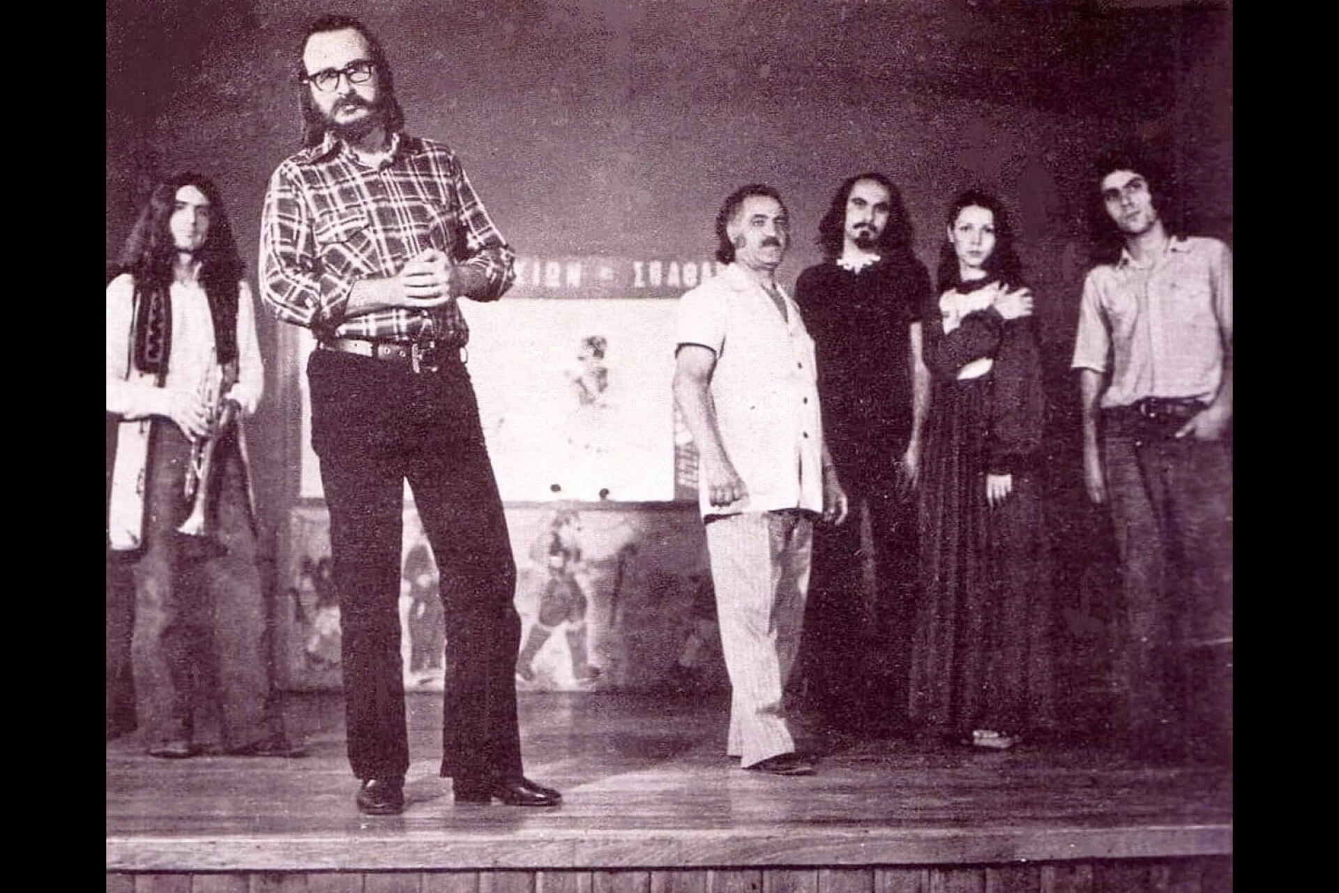 Από αριστερά: Γιώργος Γαβαλάς, Διονύσης Σαββόπουλος, Ευγένιος Σπαθάρης, Νίκος Τσιλογιάννης, Στέλλα Γαδέδη, Θεολόγος Στρατηγός