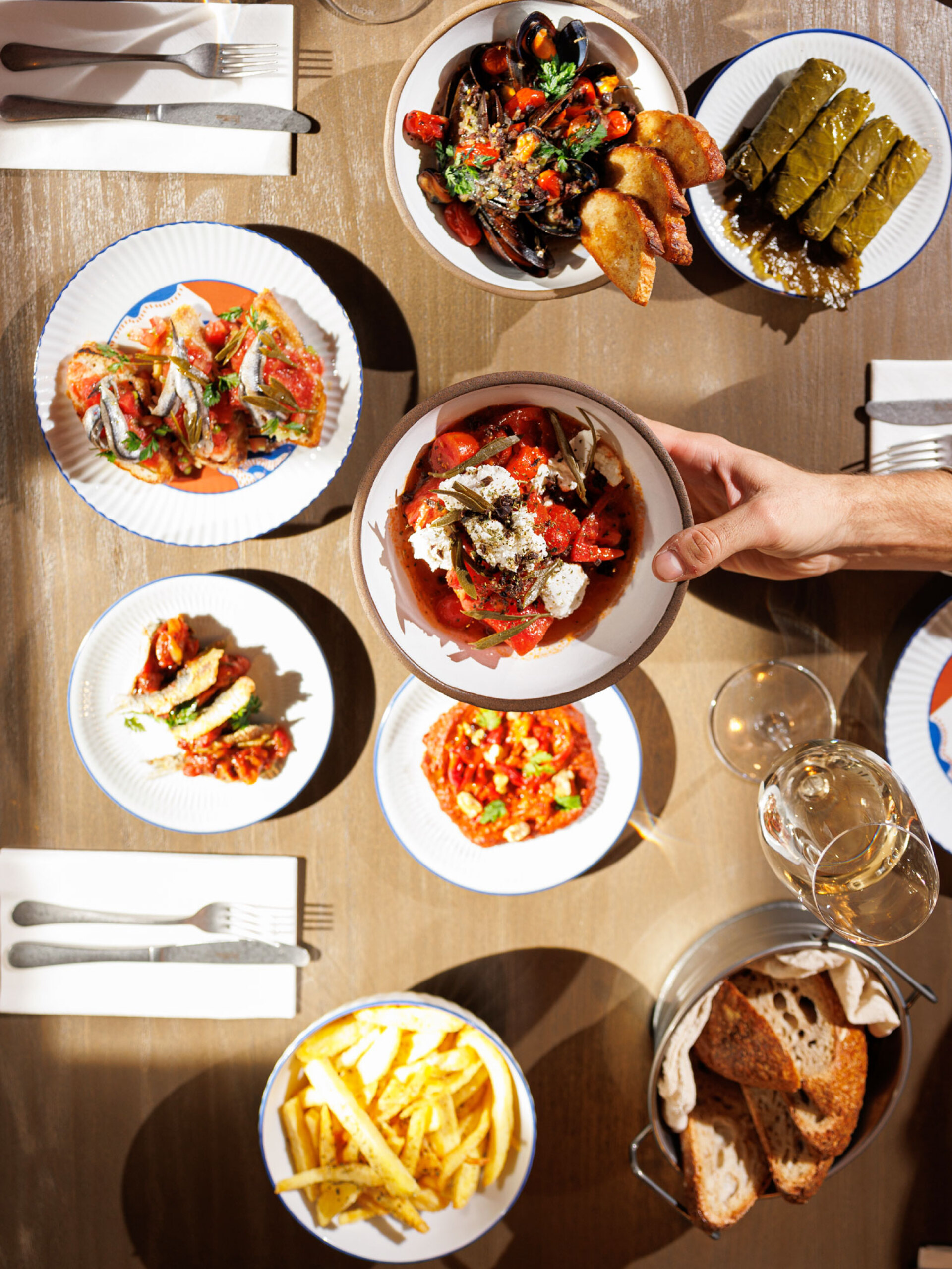 Μεζεδοπωλείο «Cinapos»