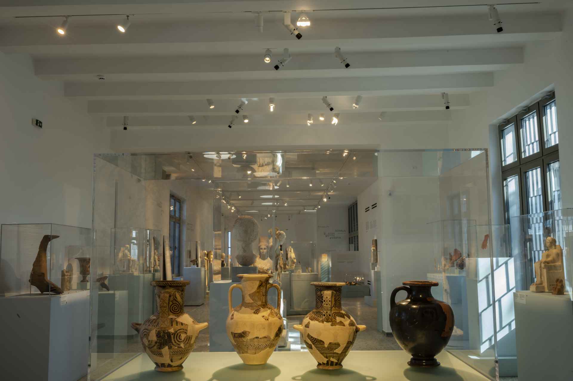 «Κυκλαδίτισσες: Άγνωστες ιστορίες γυναικών των Κυκλάδων»