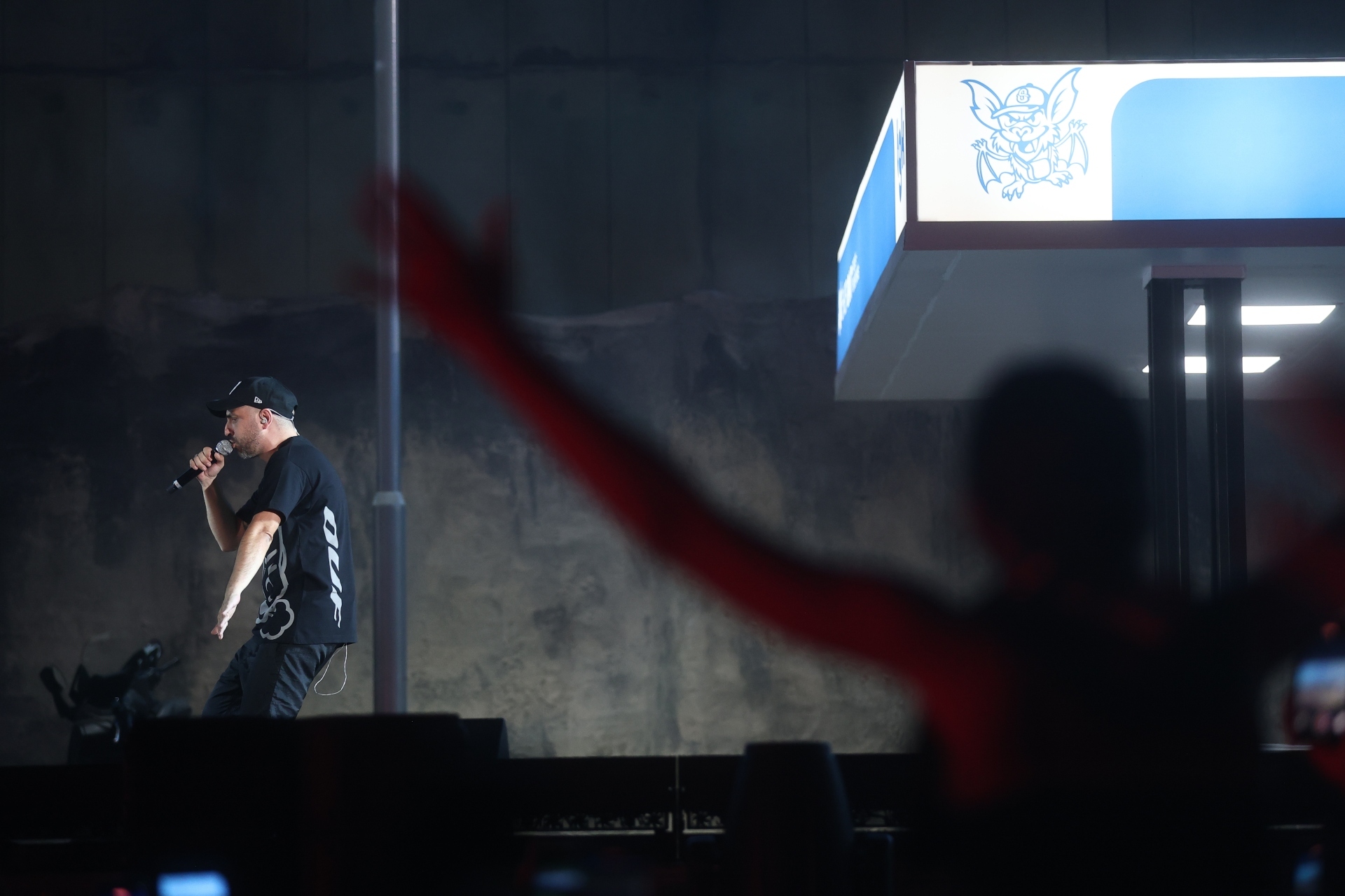 ΛΕΞ στο ΟΑΚΑ: Αναμετρήθηκε με τον ίδιο του τον εαυτό και νίκησε – για την κουλτούρα 