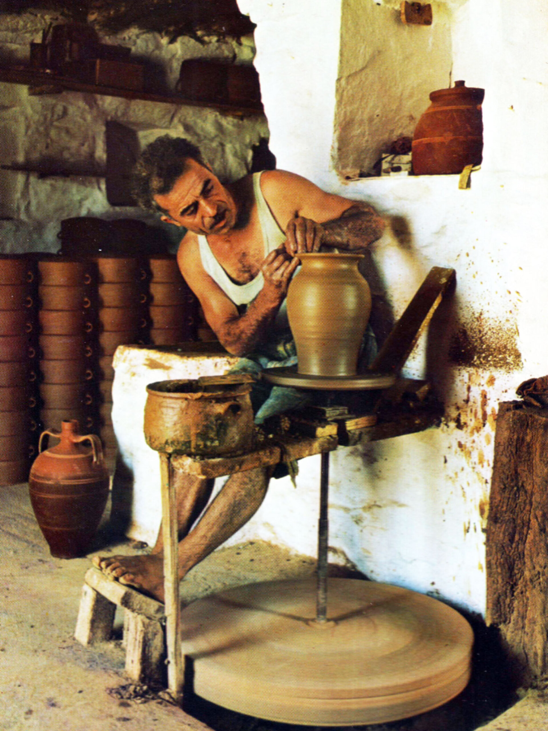 Αγγειοπλάστης από τη Σίφνο, 1950