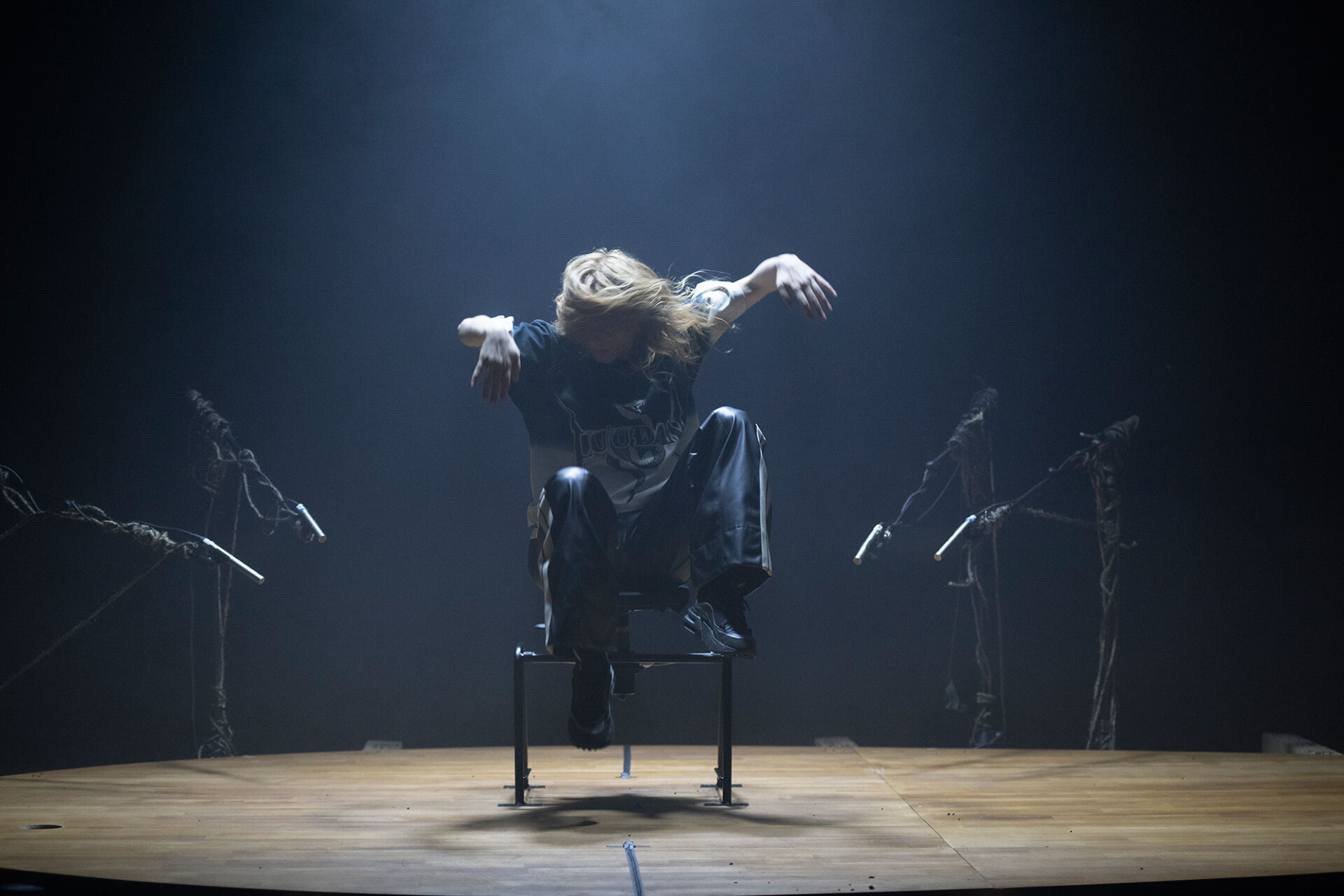 Kat Válastur: Η Ελληνίδα χορογράφος και performer μιλάει για το «Dive into you»