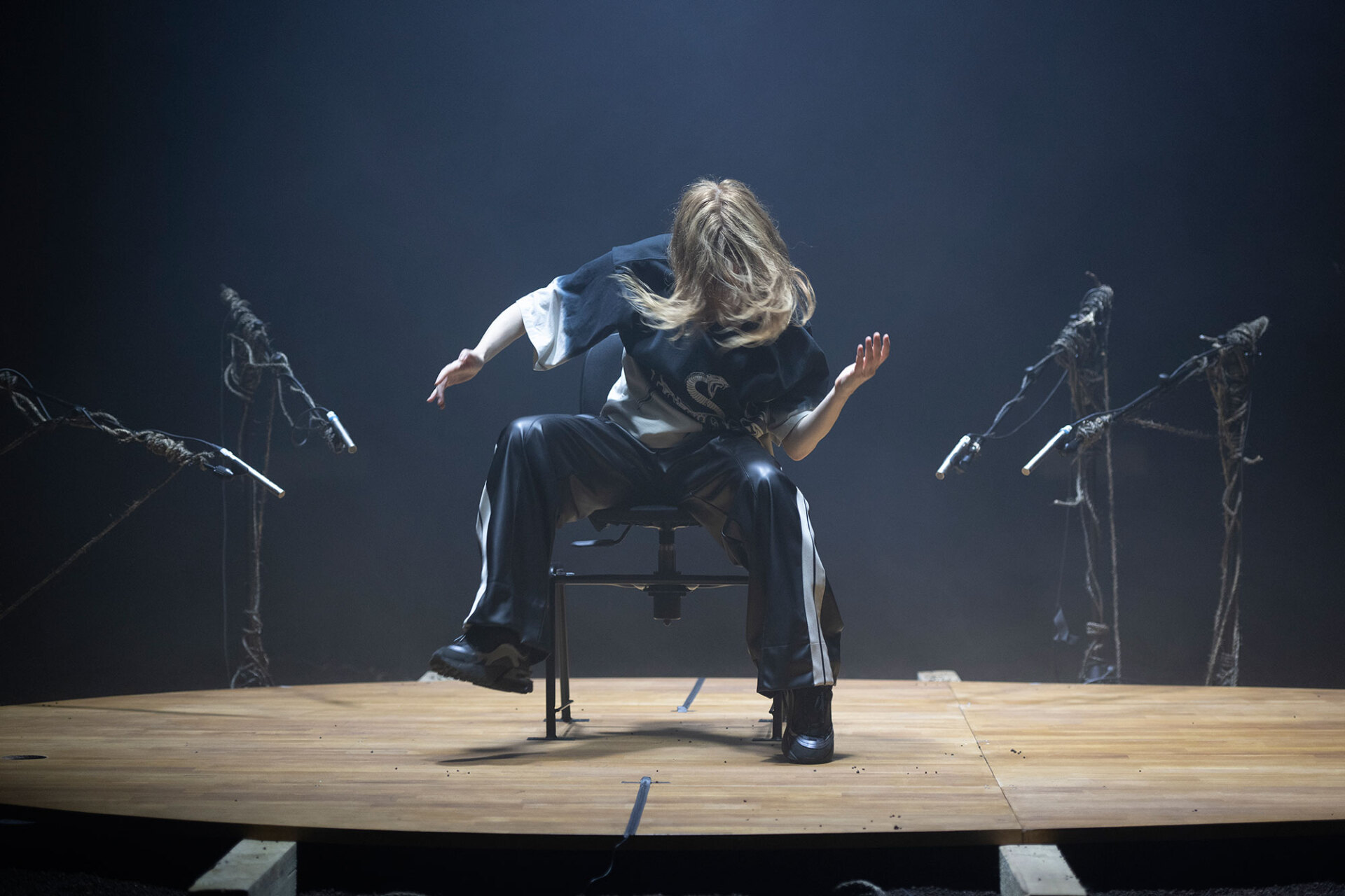 Kat Válastur: Η Ελληνίδα χορογράφος και performer μιλάει για το «Dive into you»