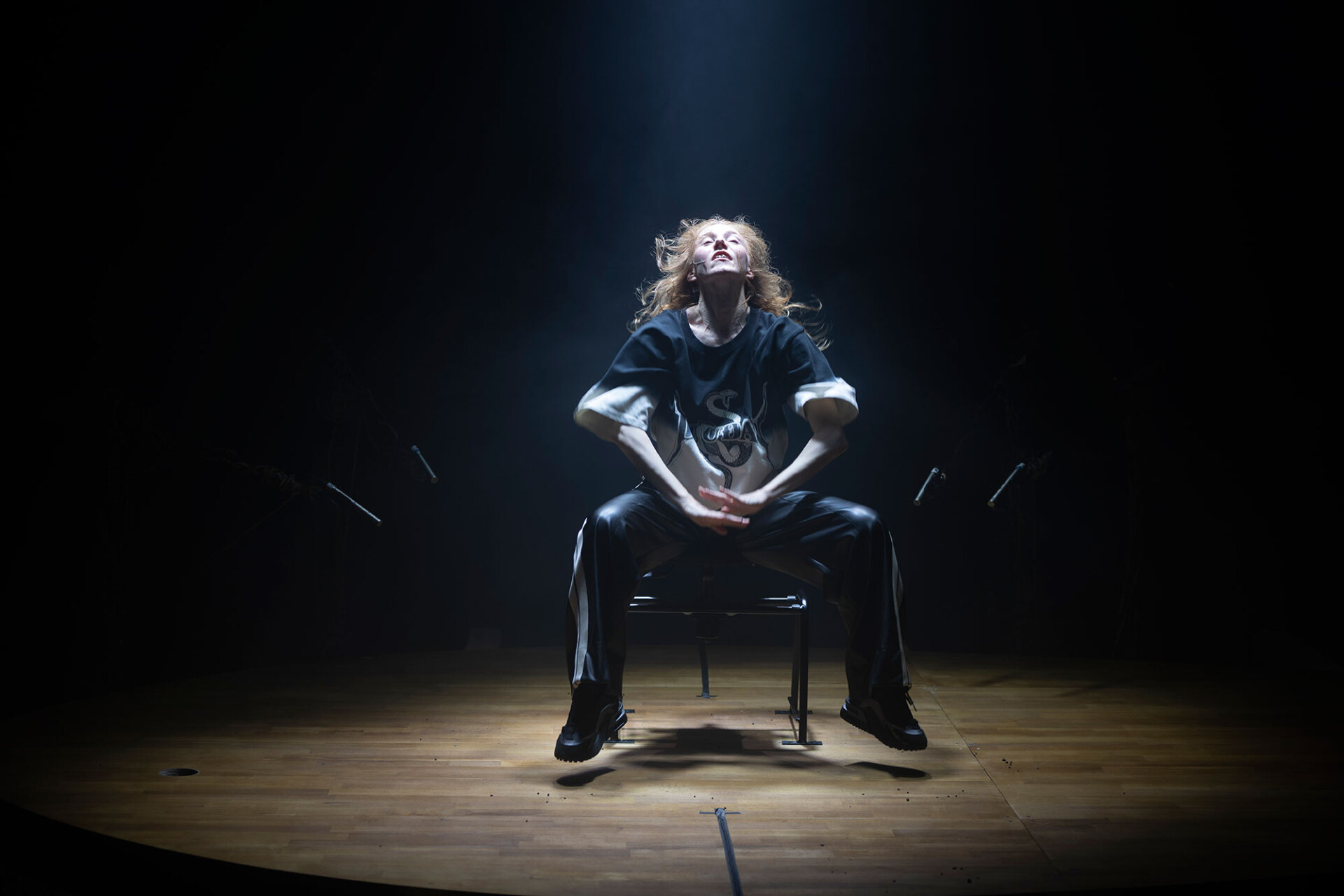 Kat Válastur: Η Ελληνίδα χορογράφος και performer μιλάει για το «Dive into you»