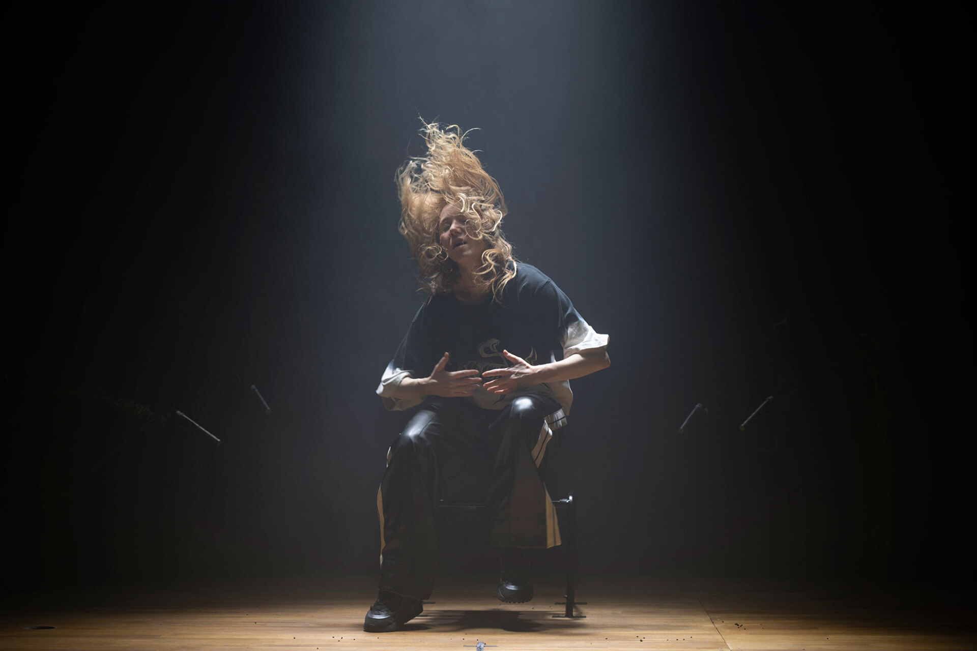 Kat Válastur: Η Ελληνίδα χορογράφος και performer μιλάει για το «Dive into you»