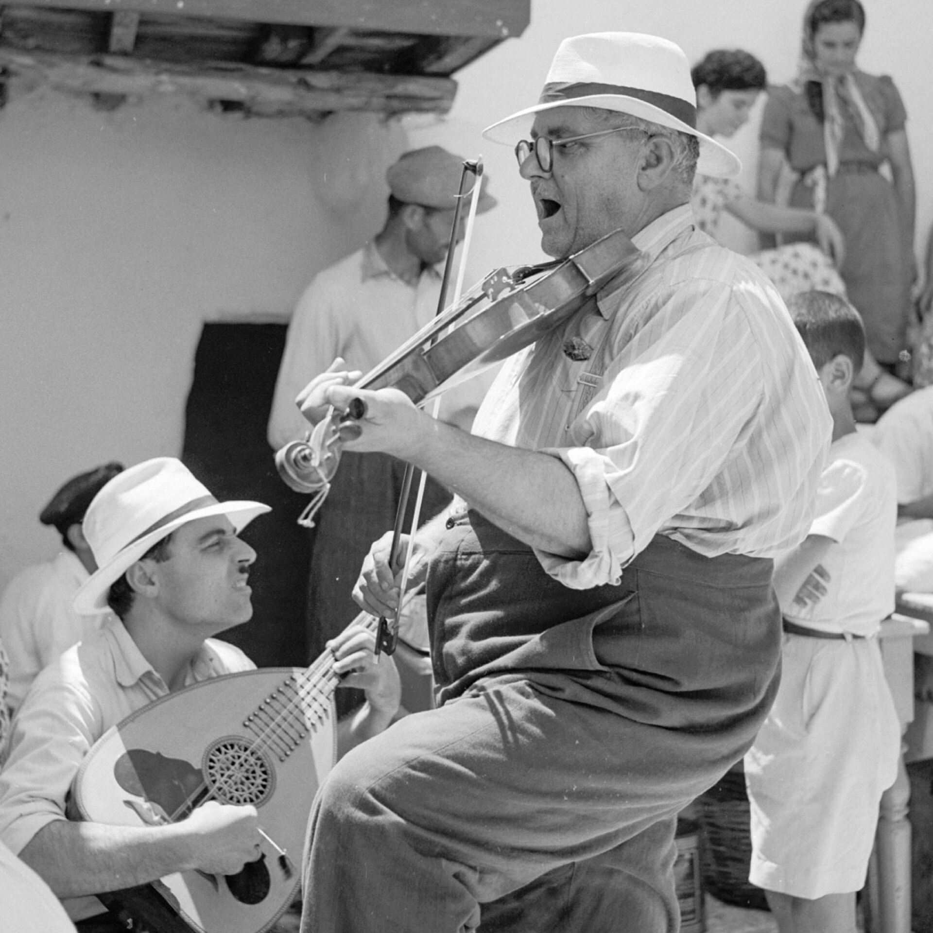 Μύκονος 1955. Πανηγύρι Αγίου Παντελεήμονα και βάφτιση